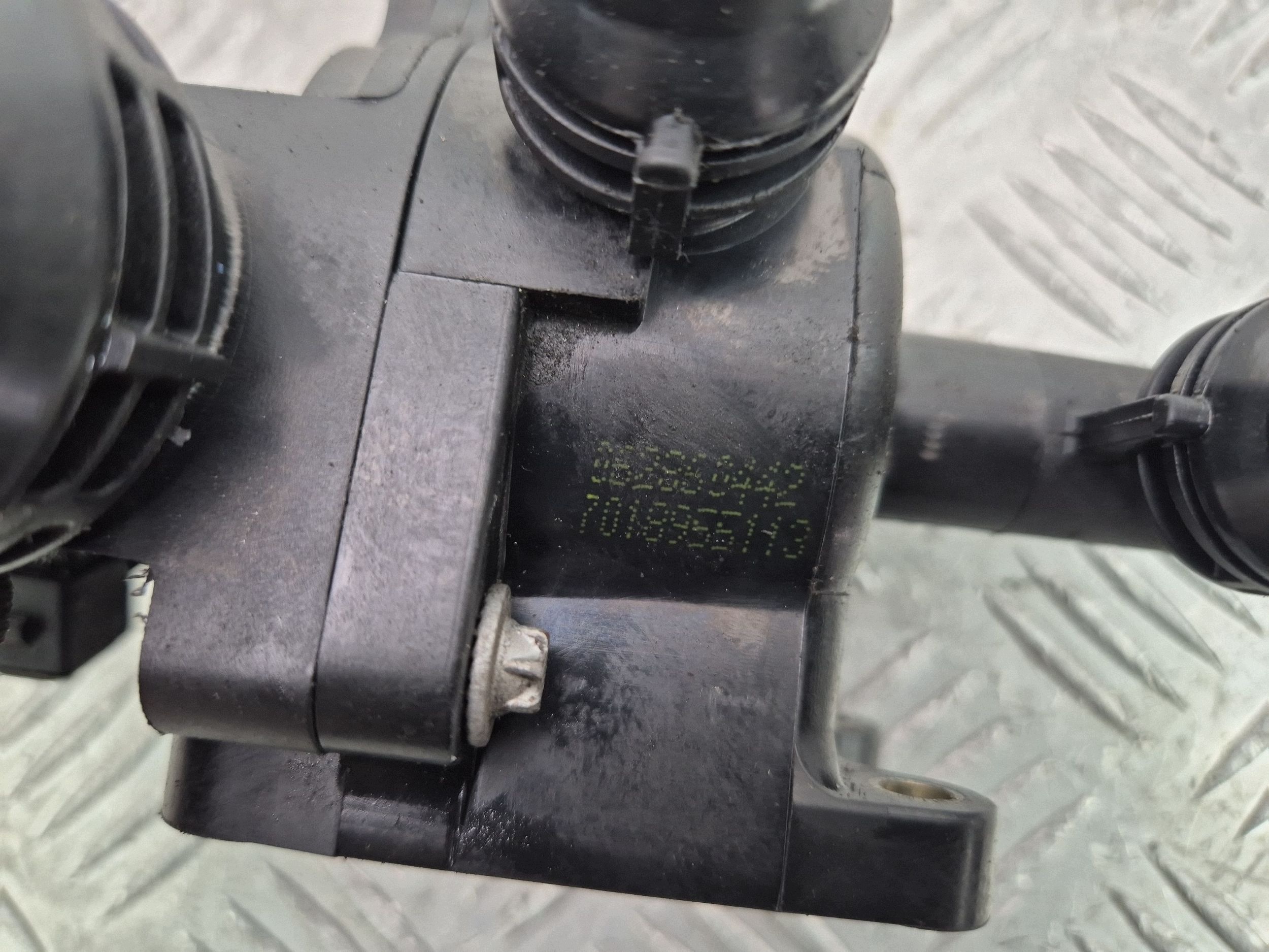 csomag termostatu BMW 3 E90 E91 320i N46B20B 7551570