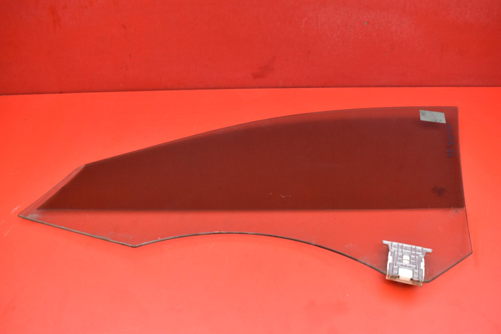 window side right front front MERCEDES CLA C117 sedan 13-16