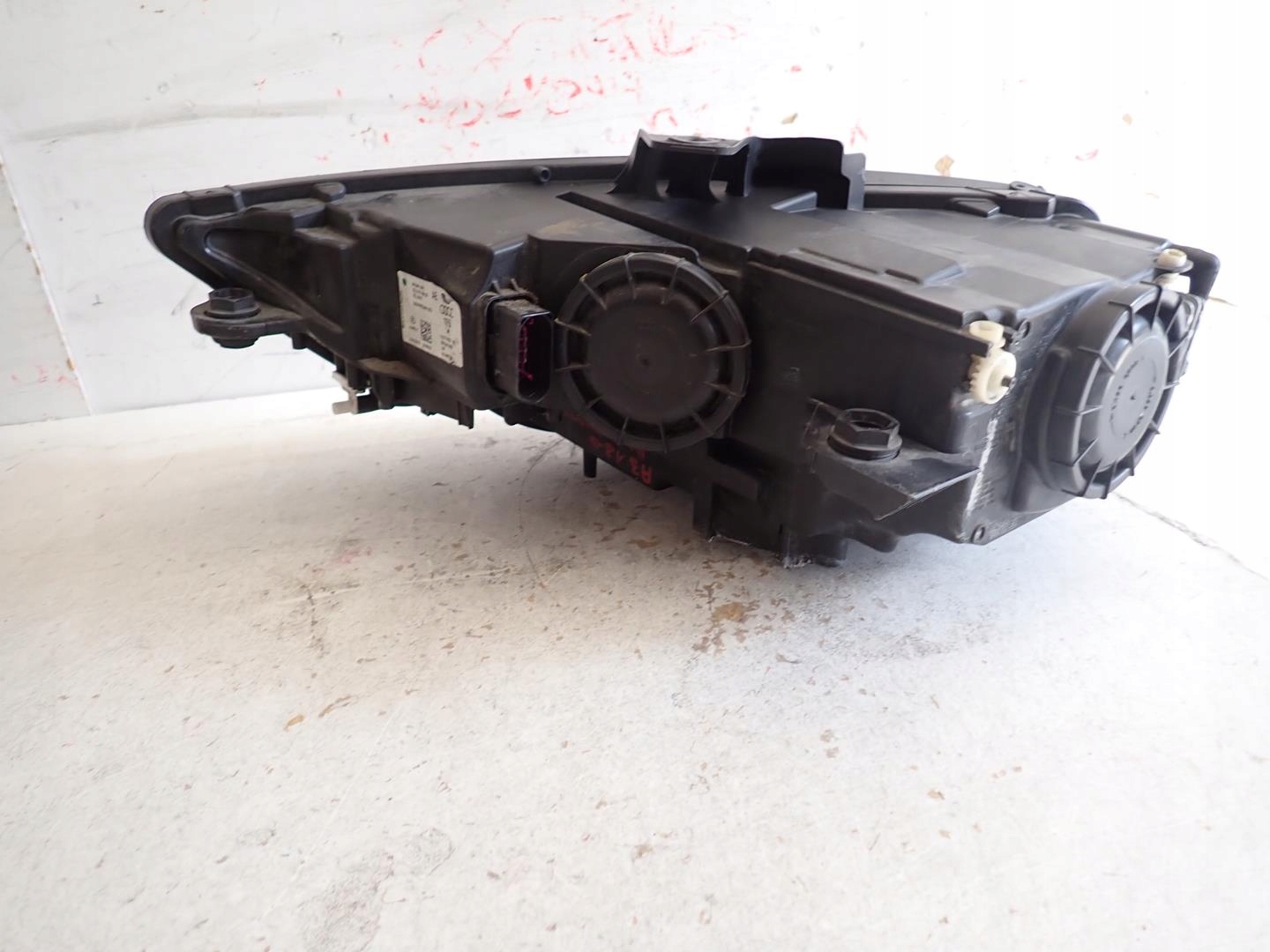 light front front right AUDI A3 2012- BI-XENON 8V0941006
