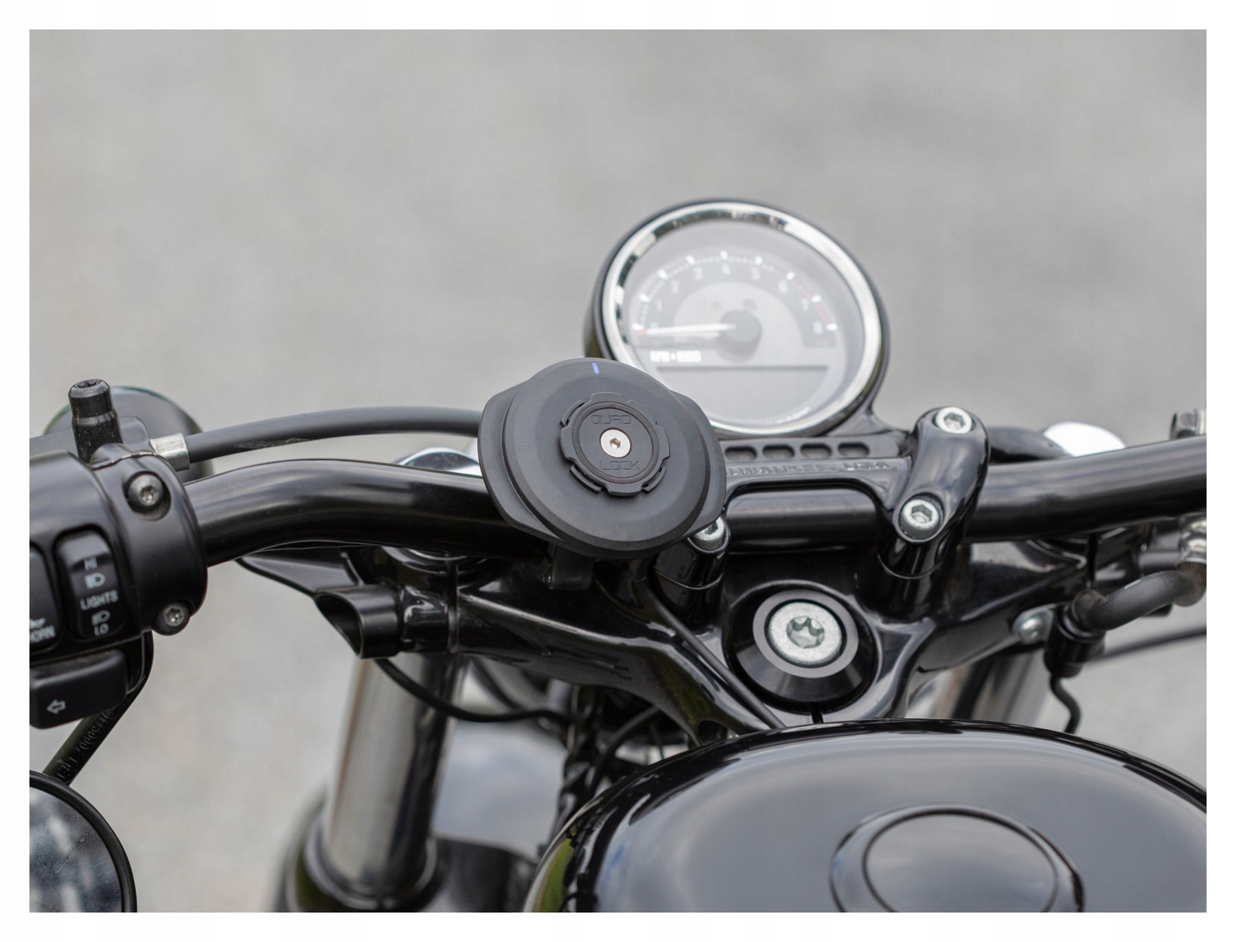 QUAD LOCK BEZPRZEWODOWY ADAPTER DO LADOWANIA EAN 9348943017572