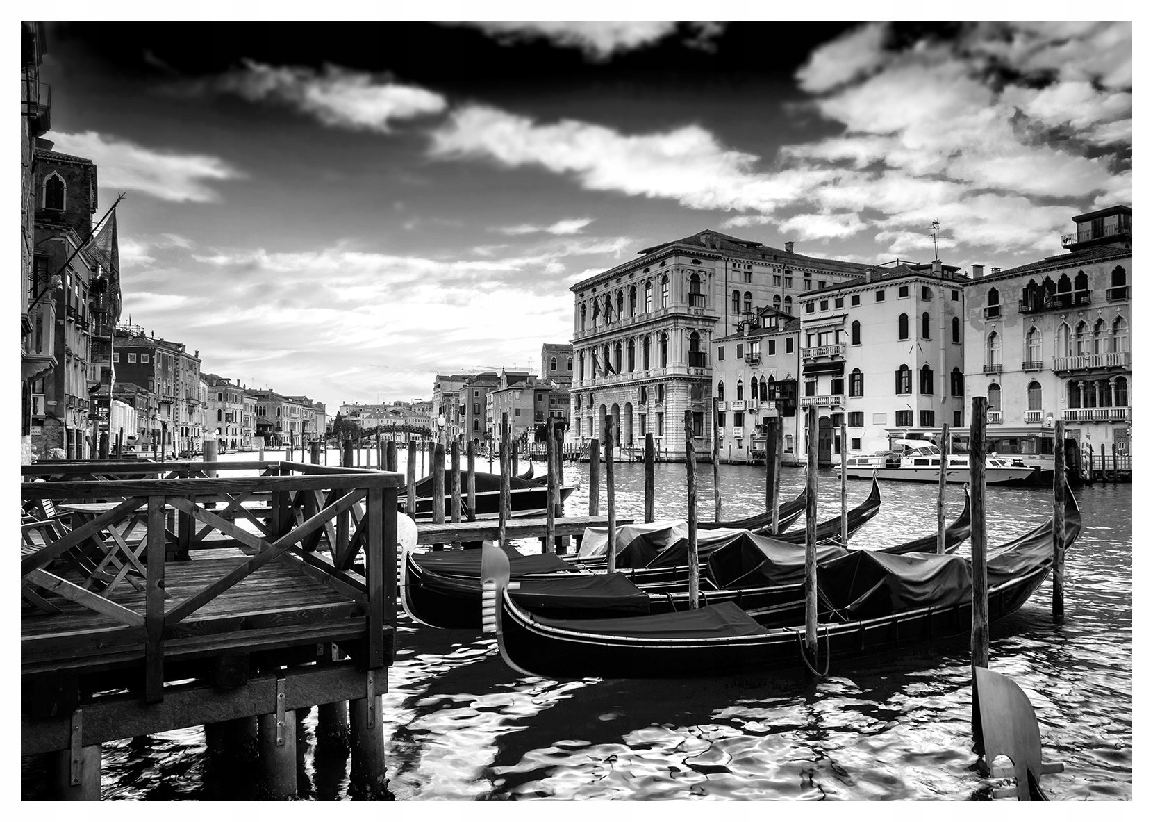 Vliesová fototapeta Benátky Grand Canal černobílá 300x210 lepidlo