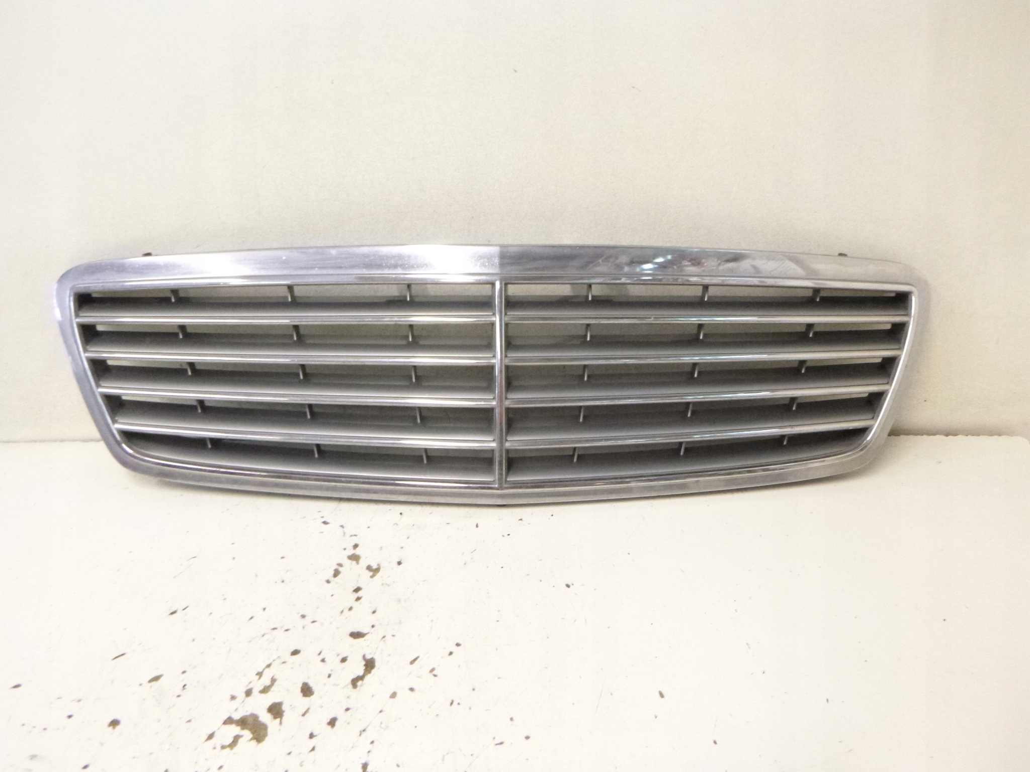 Grill Grill Mercedes W203 2003r A2038800183