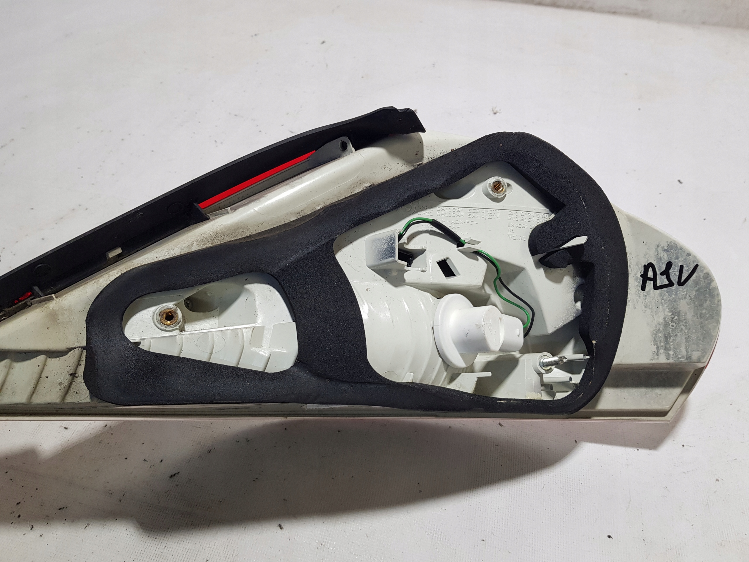 light left rear part right BMW 6 E63 E64 6911891