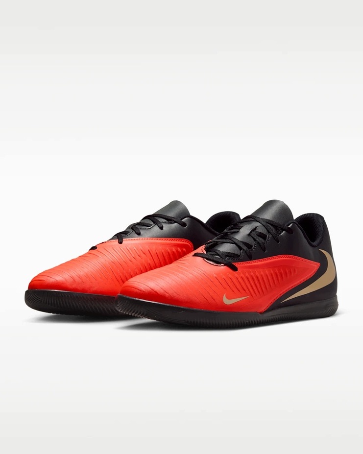 Buty piłkarskie Nike hala halówki Phantom 6 Low Club r. 42