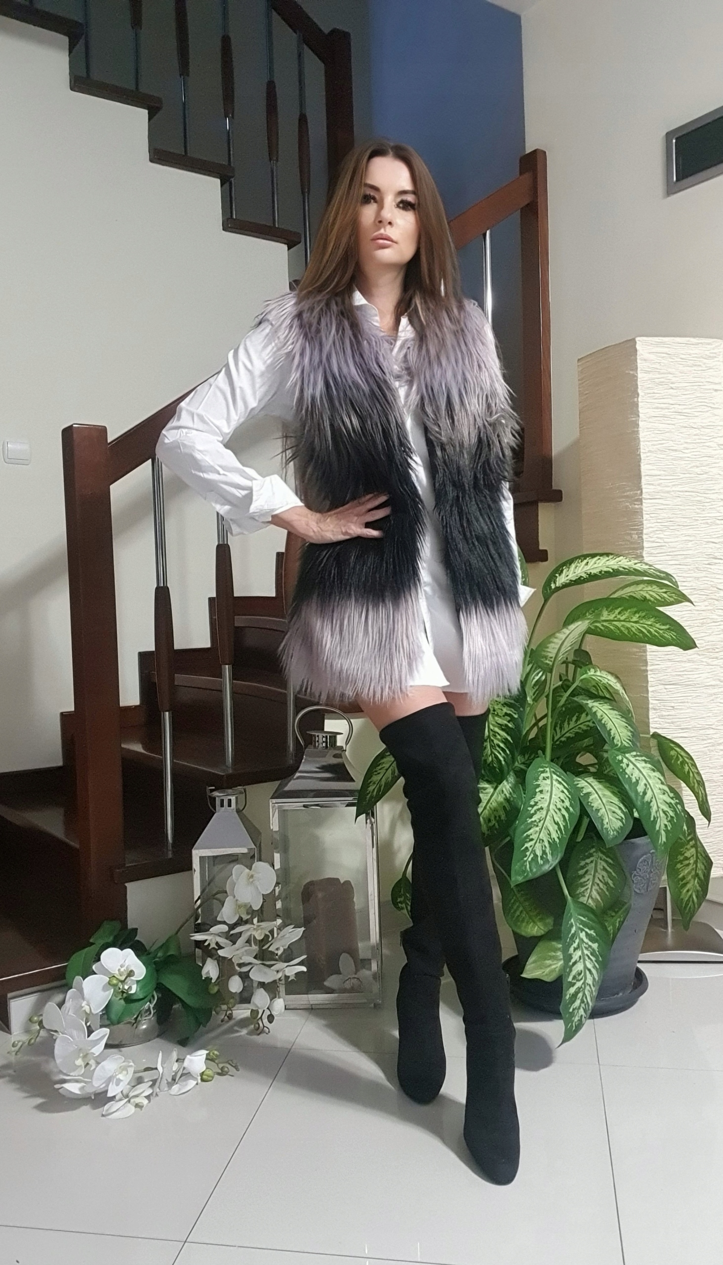 DŁUGA SZARO CZARNA FUTRZANA FUTERKOWA KAMIZELKA Rozmiar 36