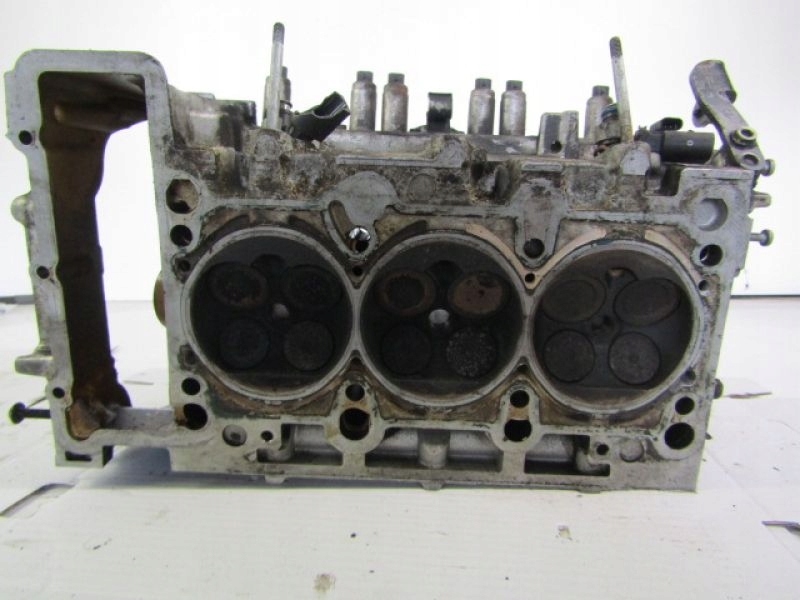 AUDI A6 C6 GŁOWICA SILNIKA LEWA 3,2FSI 06E103403A