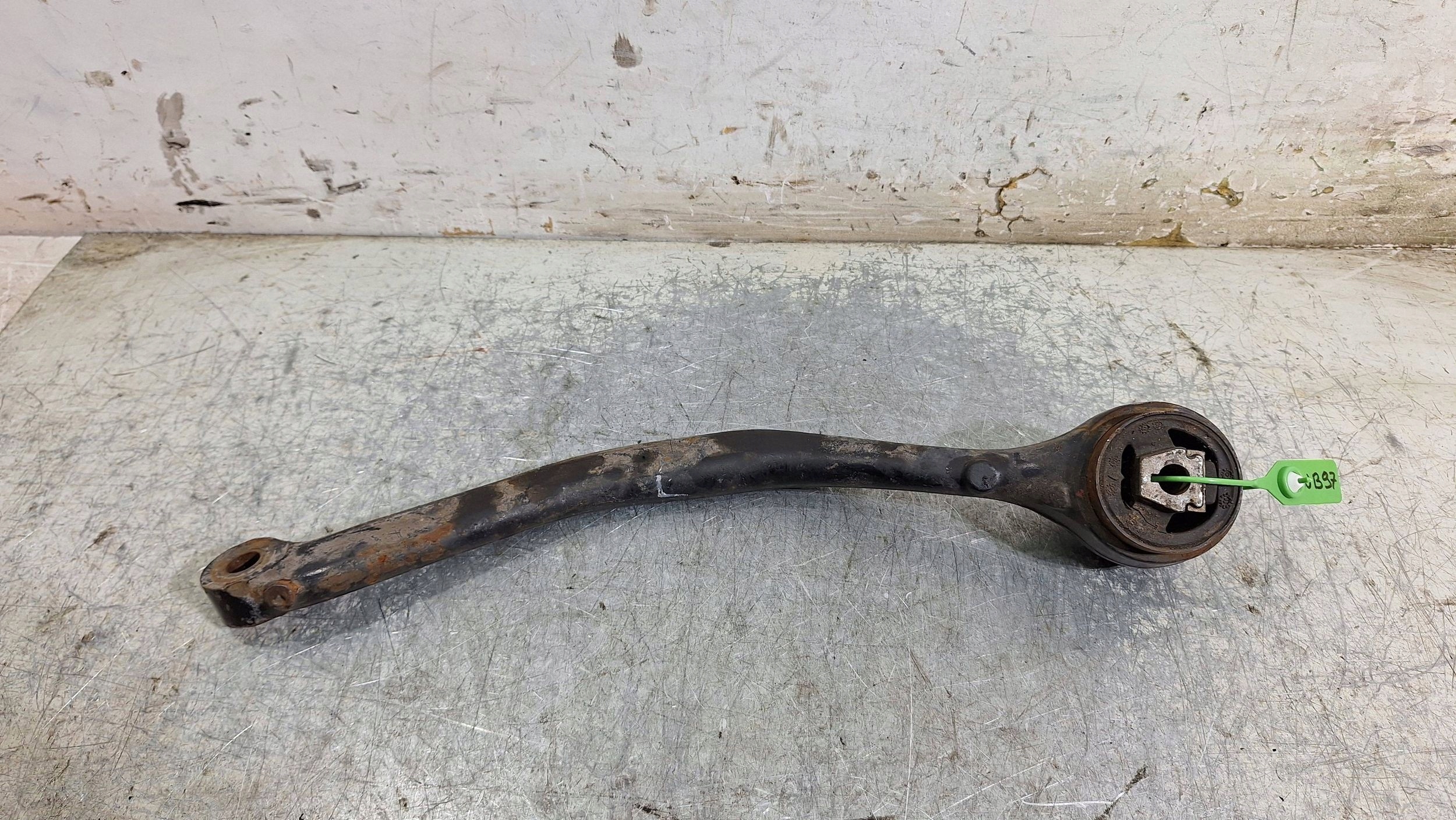 rameno levý předek 3412141 BMW X3 E83 XDRIVE