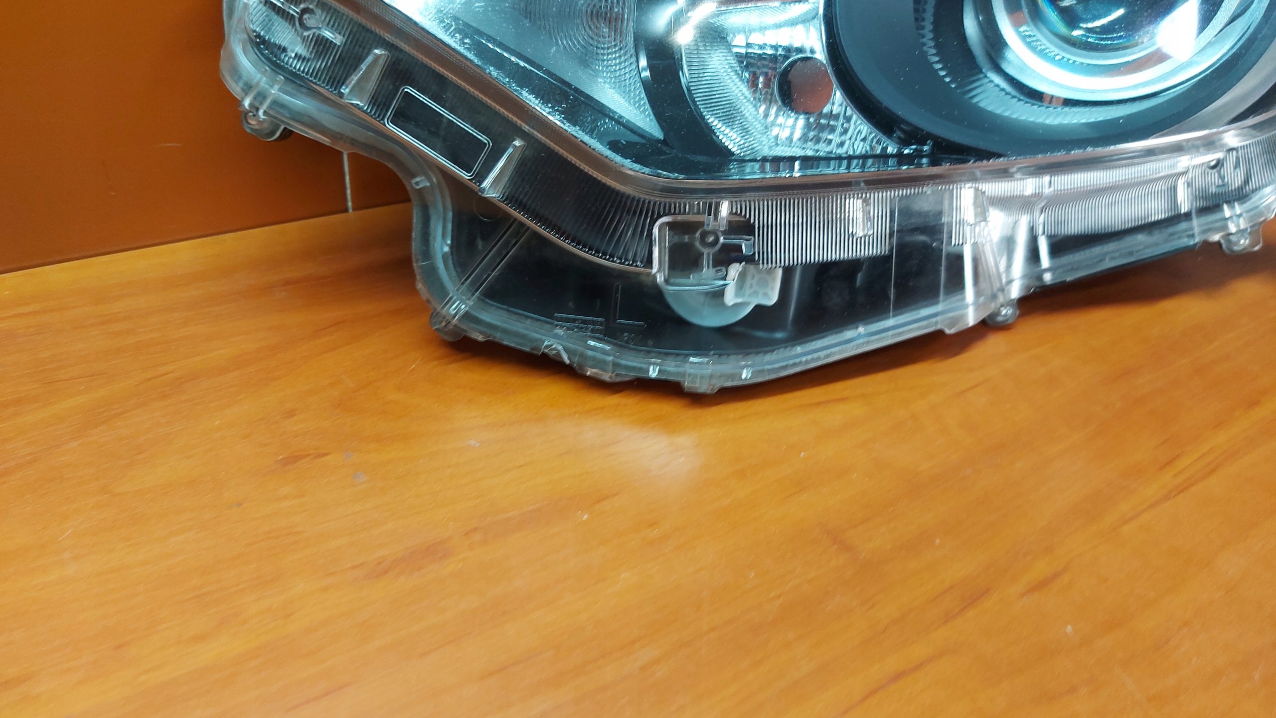 REFLEKTOR light left left front front TOYOTA YARIS IV 20
