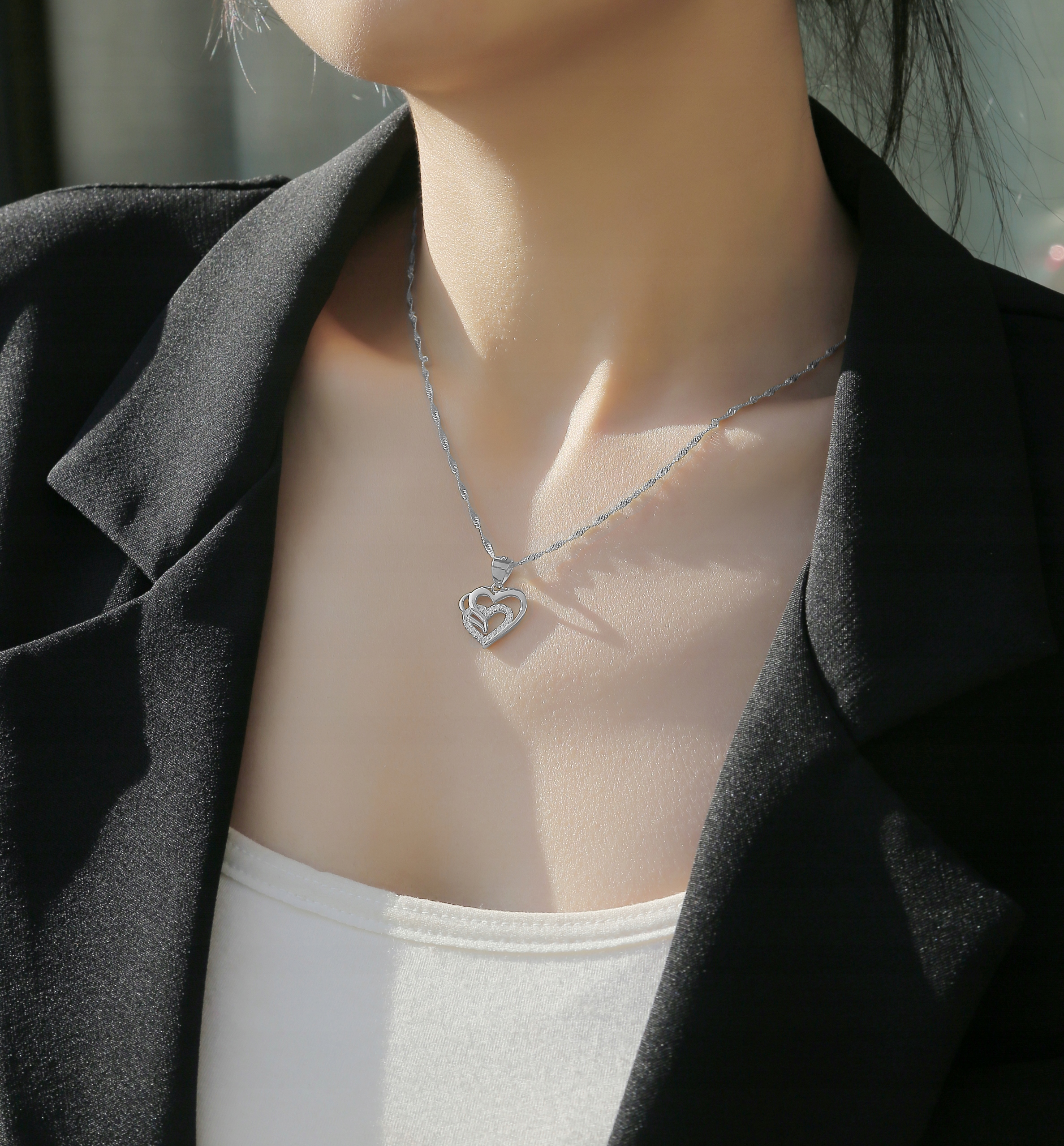 NASZYJNIK SREBRNY SERCE SREBRO PRÓBA 925 Kolekcja Biżuteria na urodziny KOMUNIĘ NA DZIEŃ MATKI