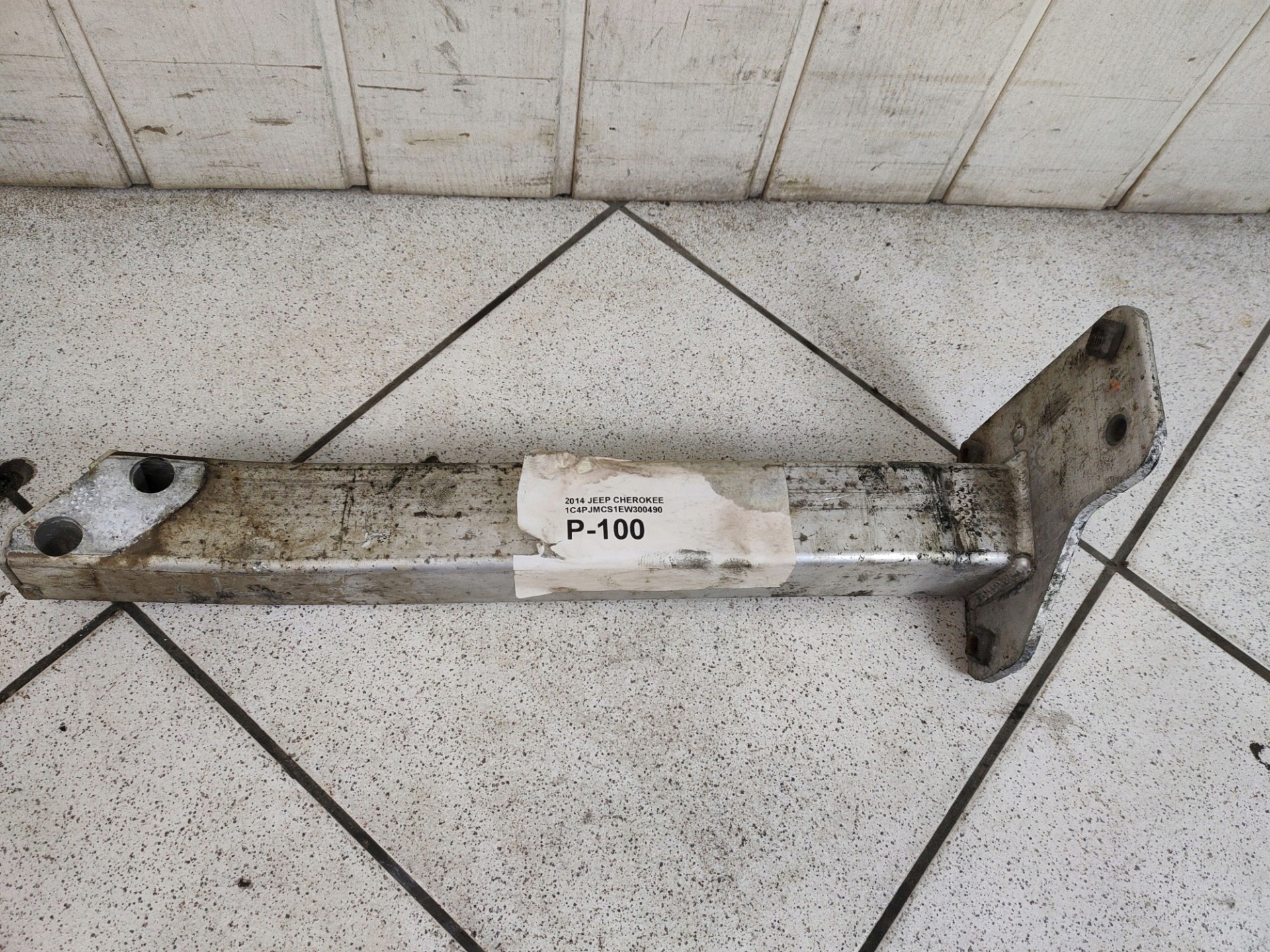 špička předního nárazníku Jeep Cherokee 5 2014 68143955AB