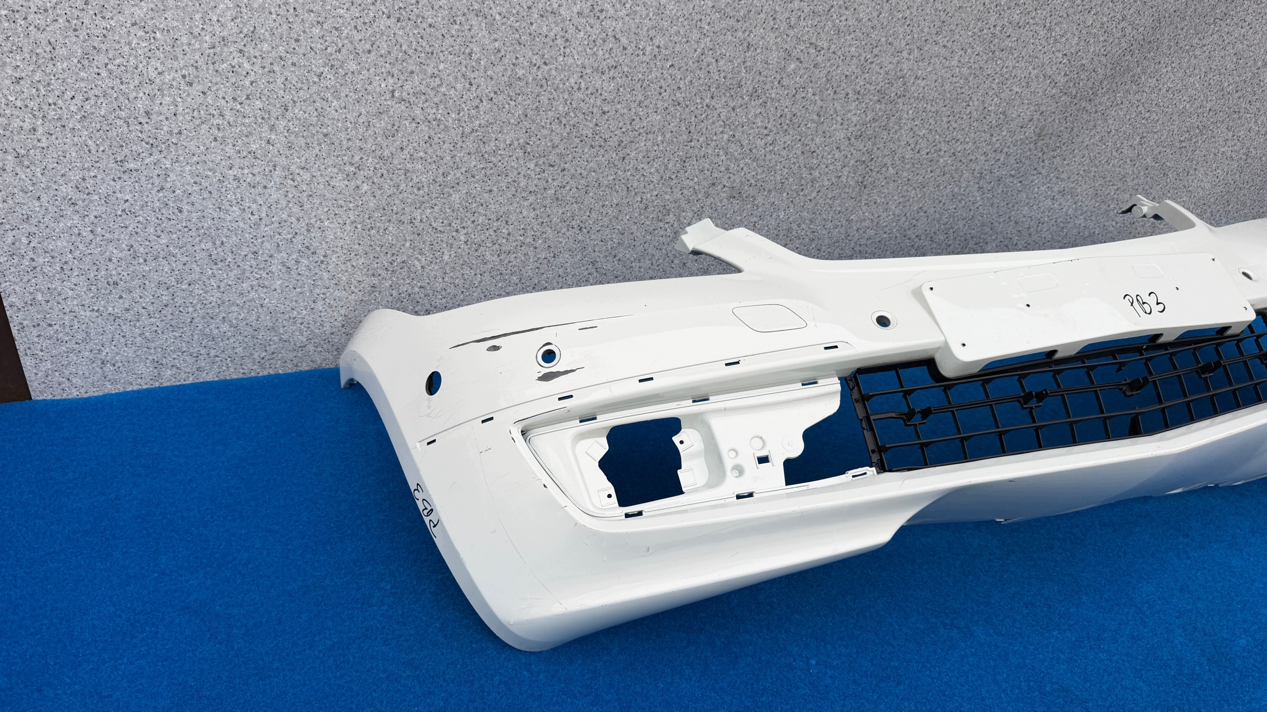 MERCEDES A-KLASA W169 LIFT bumper front 6XPDC + grid A1698857525 PB3