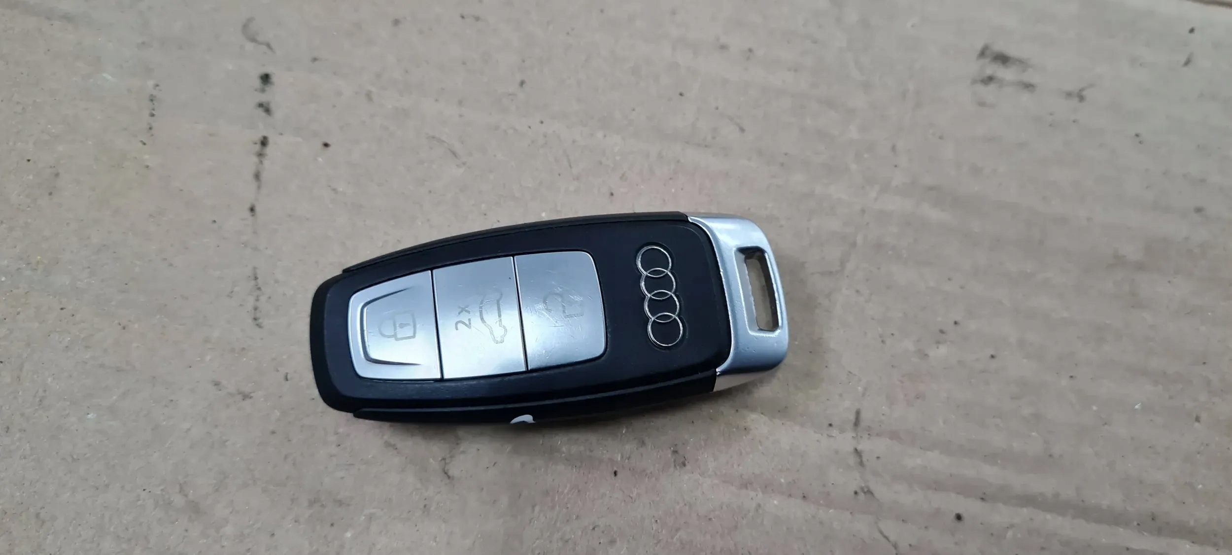 S3 8Y A3 klíček PILOT obal SLINE 8Y0959754D