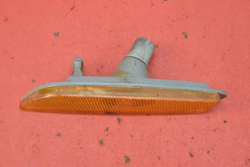 indicator OBRYSOWKA right front front 25699094 CADILLAC CTS and 02-07