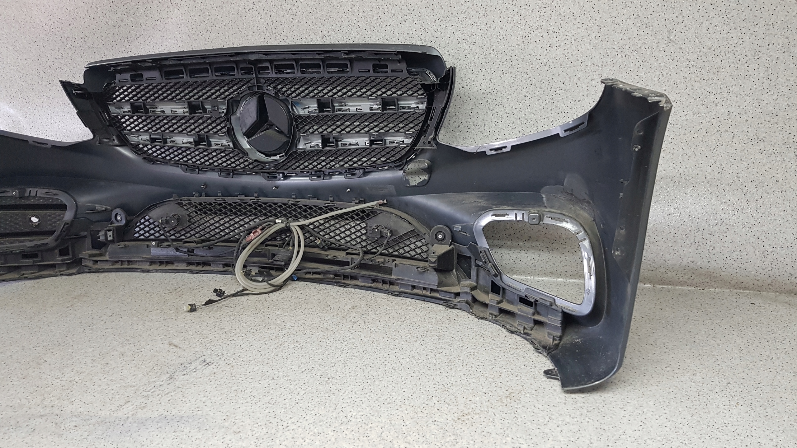 MERCEDES E KLASA W 213 bumper front 9882