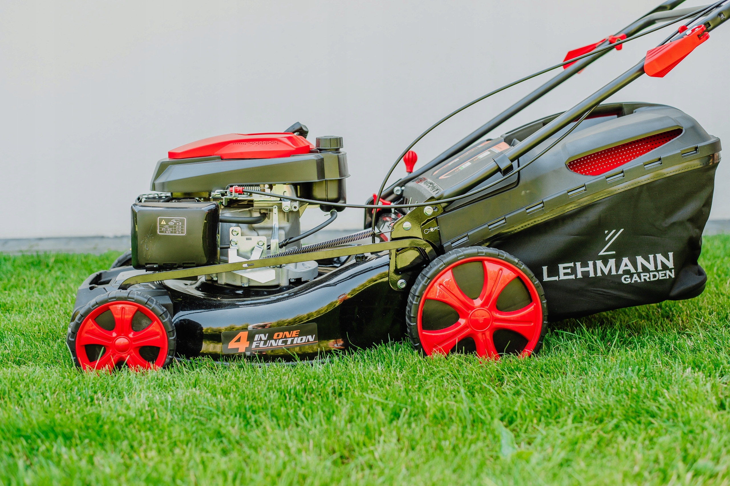 KOSIARKA SPALINOWA LEHMANN 53CM NAPĘD 9W1 MOCNA 9KM POWŁOKA OCHRONNA Regulacja wysokości koszenia z regulacją