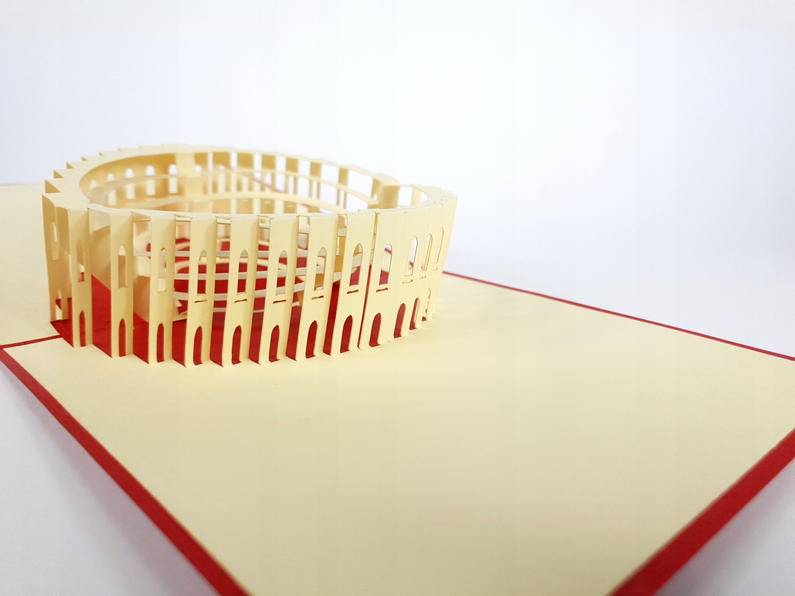 Czerwone Koloseum i Byk Kartka 3d Pamiątka z Rzymu Marka GrandGift