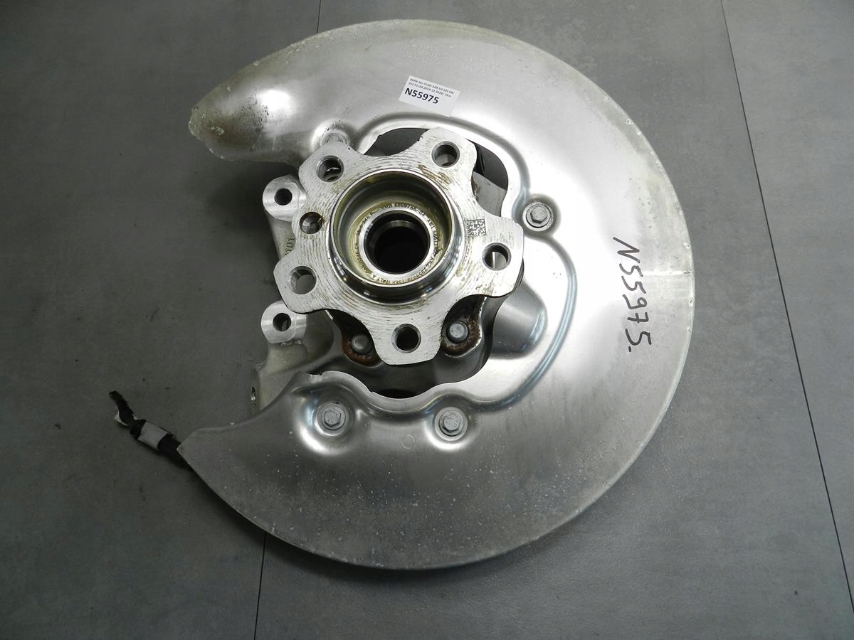 BMW 3 G20 otoč čepu pravá záď 6879534
