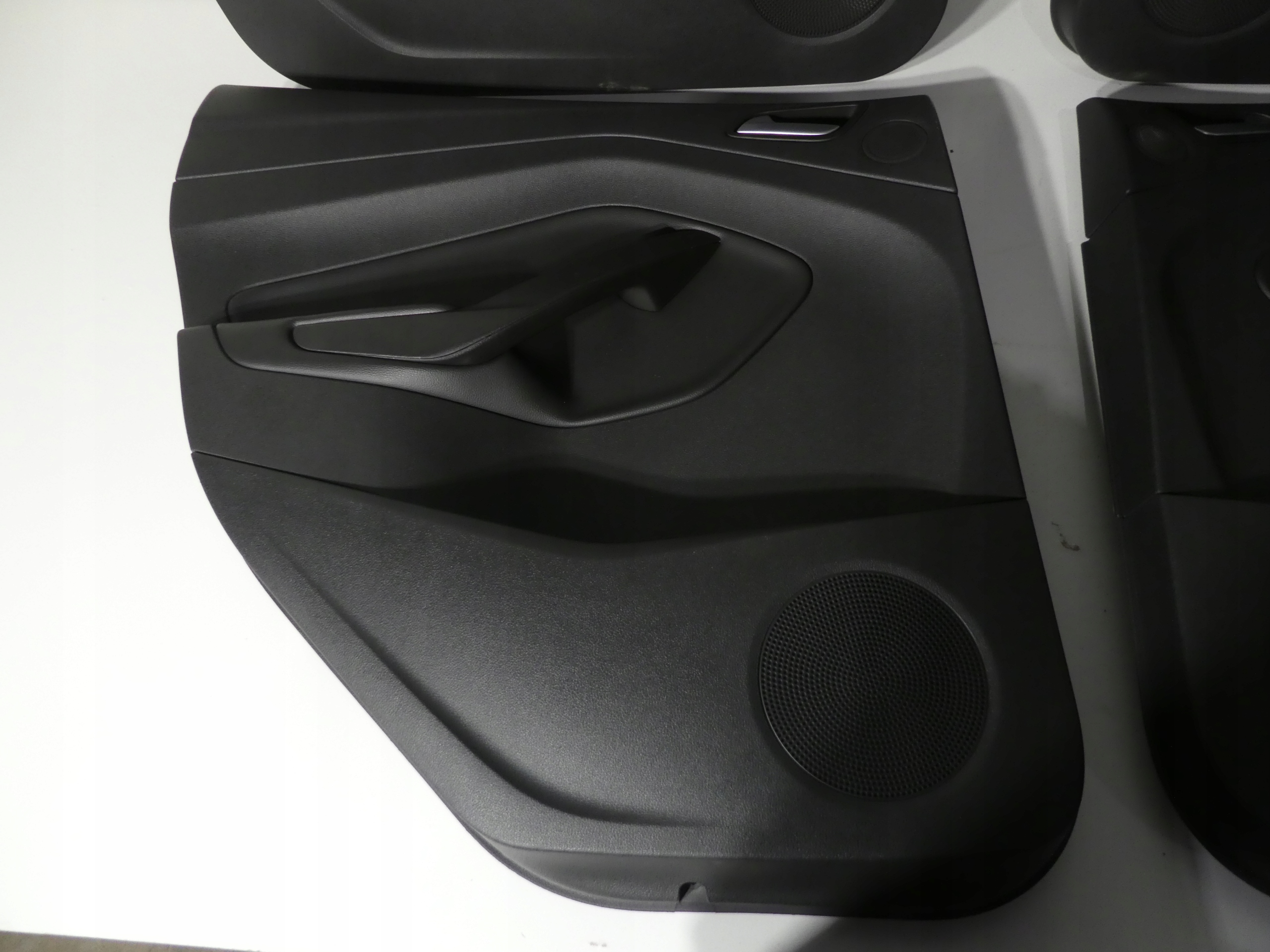 FORD KUGA II mk2 ST-line side door side rear part front KOMPLET