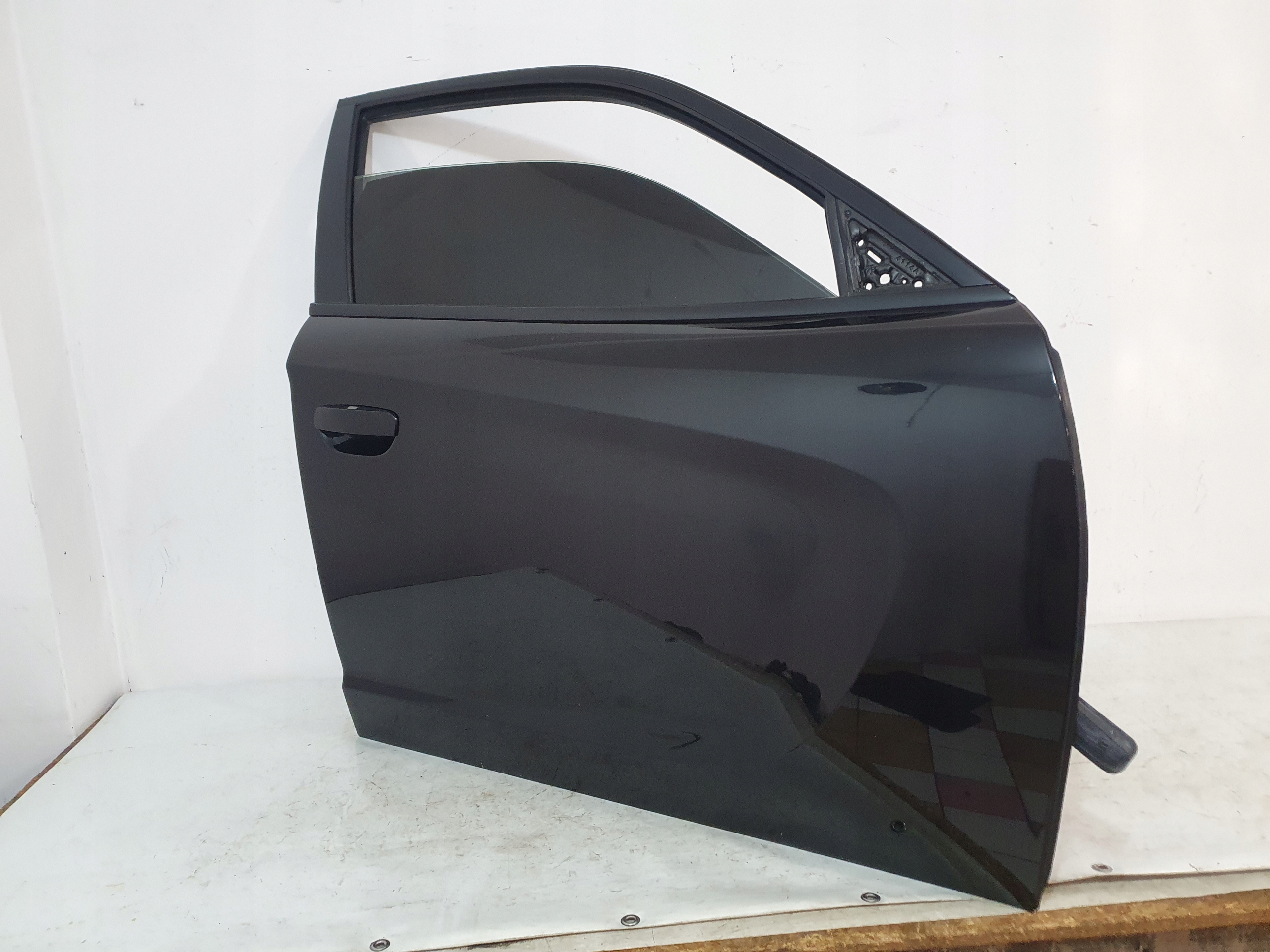 DODGE CHARGER 18 - door right front complete PX8
