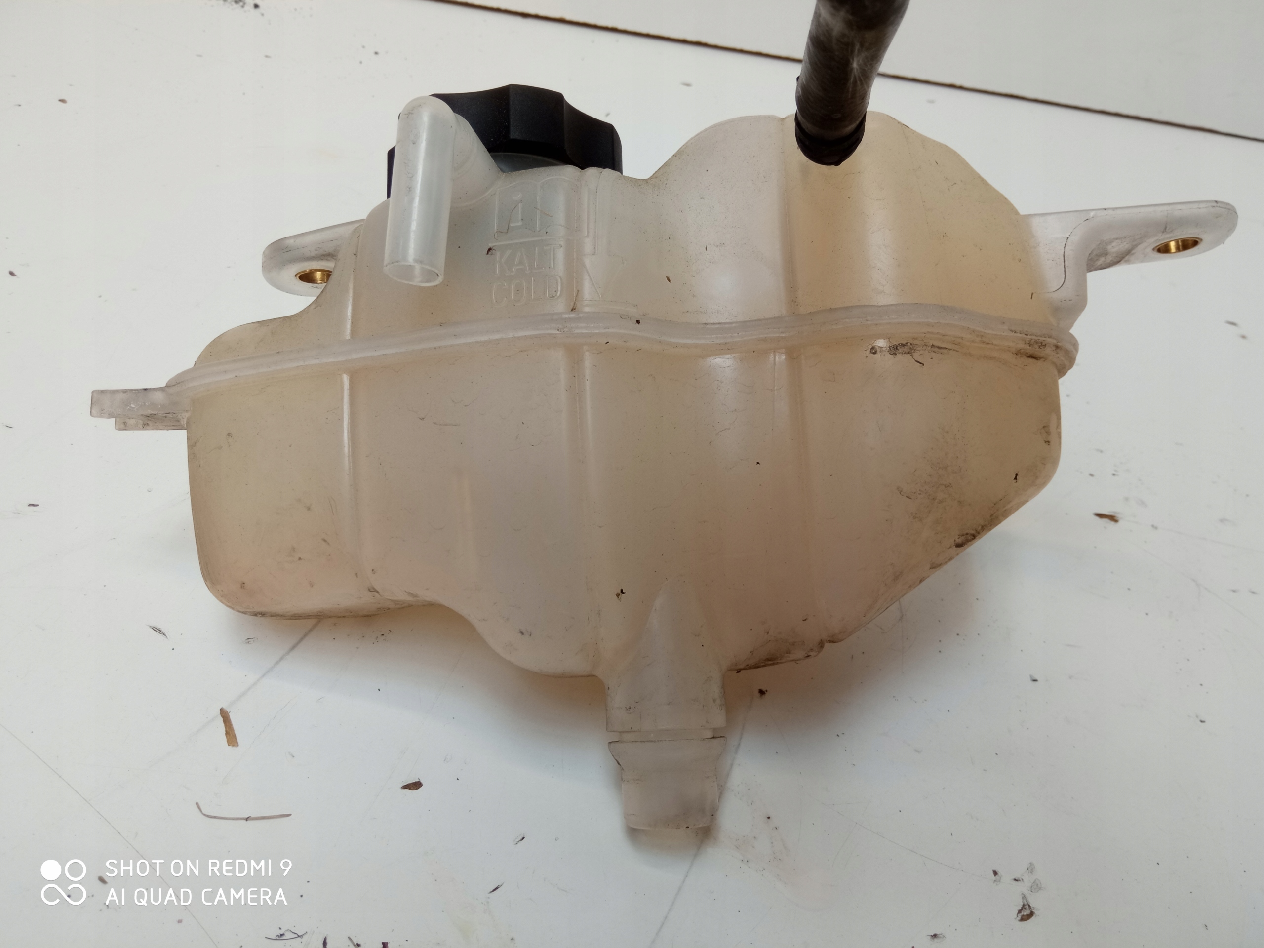 OPEL CORSA E ekspanziona posuda 13436102
