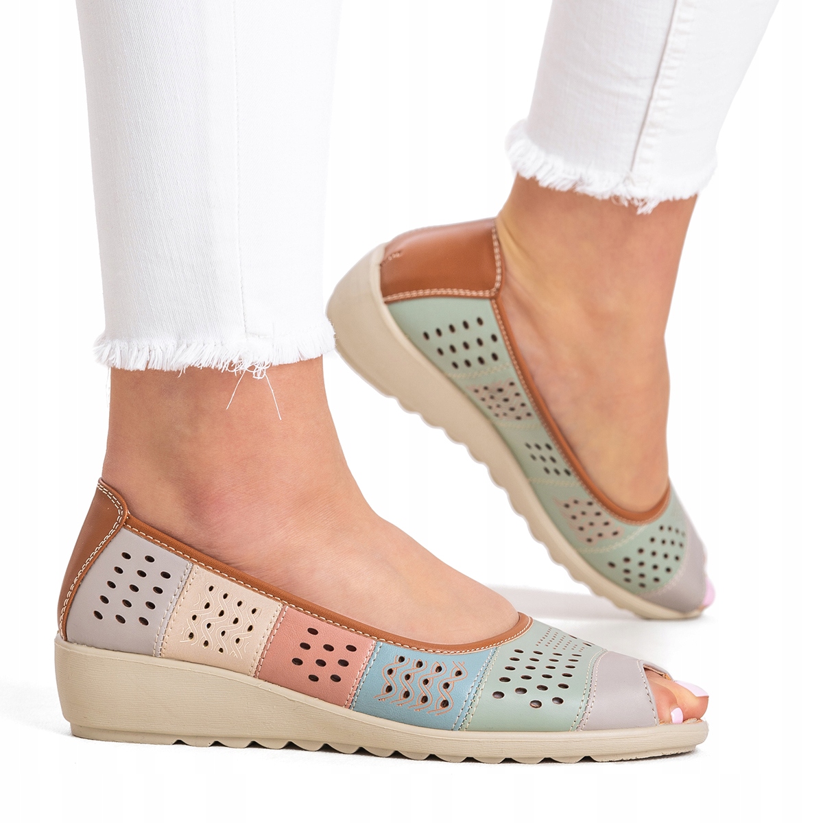 Polobotky koturn Širší měkké lehké Ažurové módní stabilní Wojtyłko 41