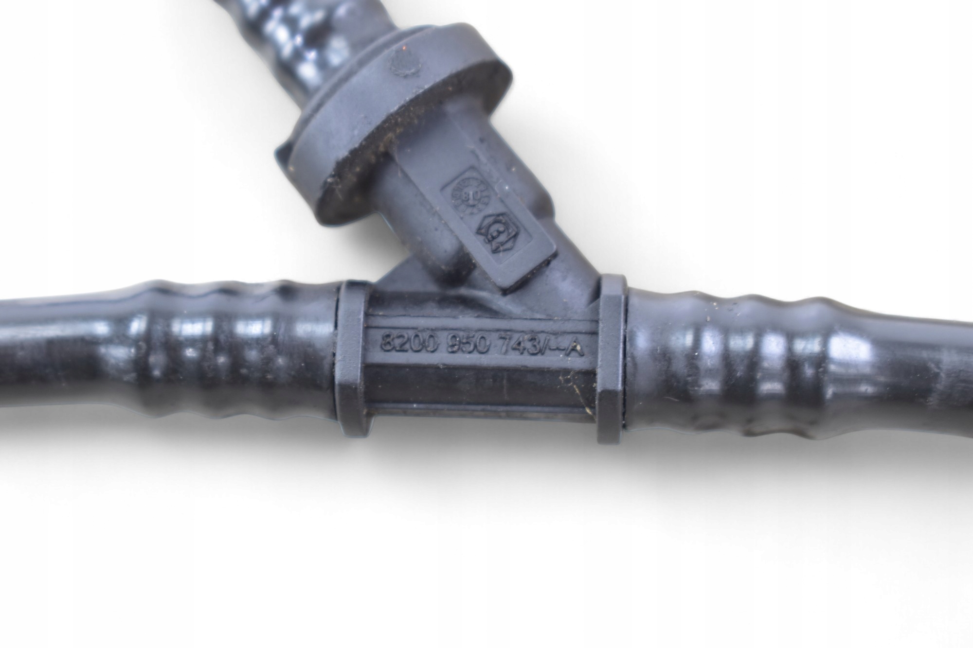 fuel line TRAFIC II VIVARO A PRIMASTAR 2.0 DCI CDTI 8200950743A