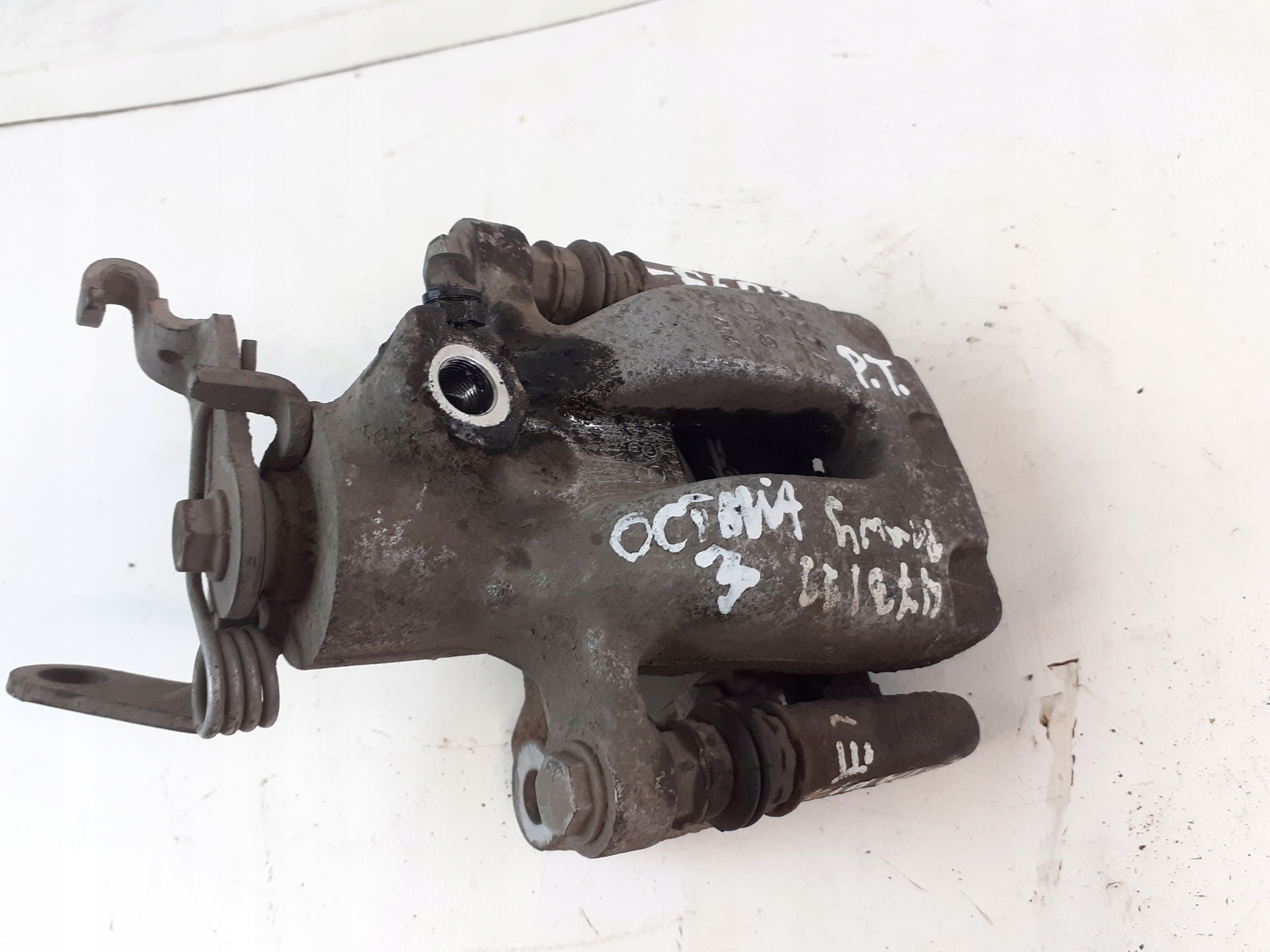 caliper right rear part Skoda Octavia III