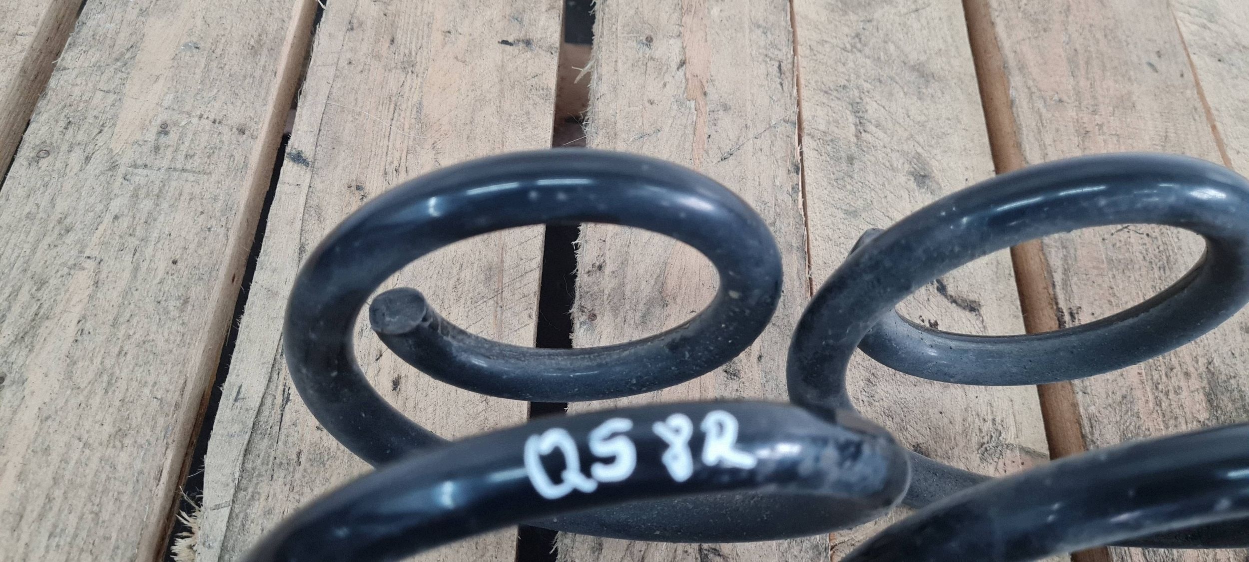 Q5 8R spring springs front front 2.0 TDI QUATTRO 8R0411105AR