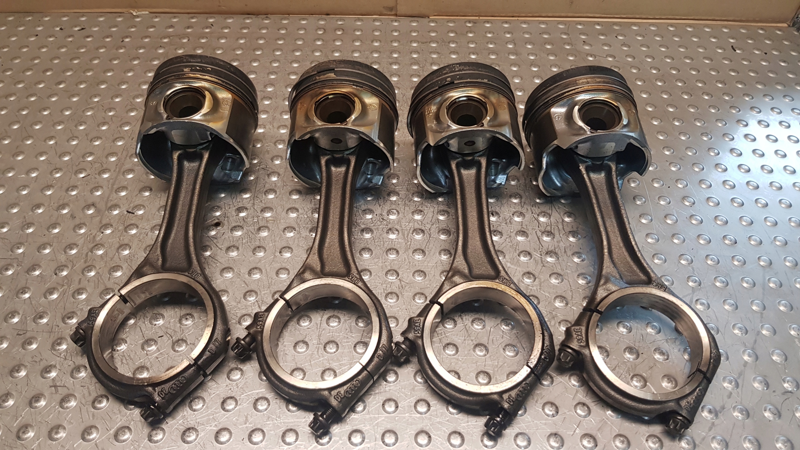 Piston Bielle KPL 059AE 83L82 AUDI A8 D4 Q7 TOUAREG 3.0 4.2 TDI CDS CAS