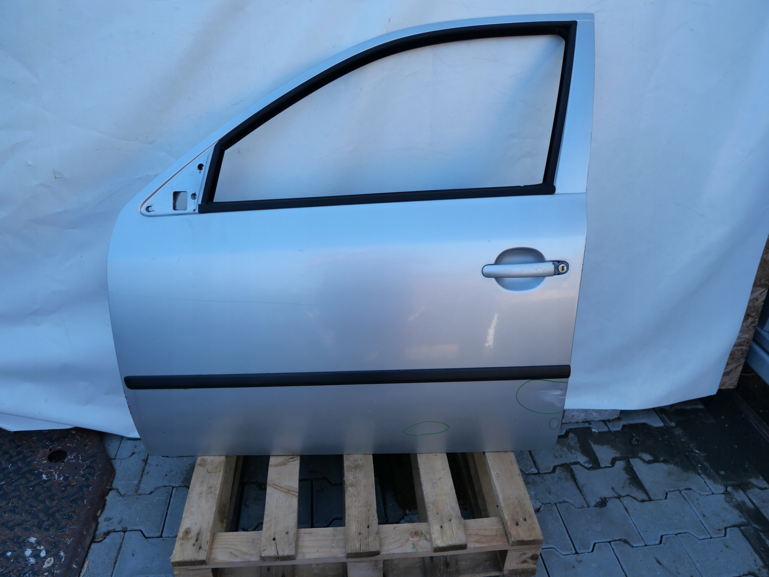 door left front SKODA OCTAVIA and
