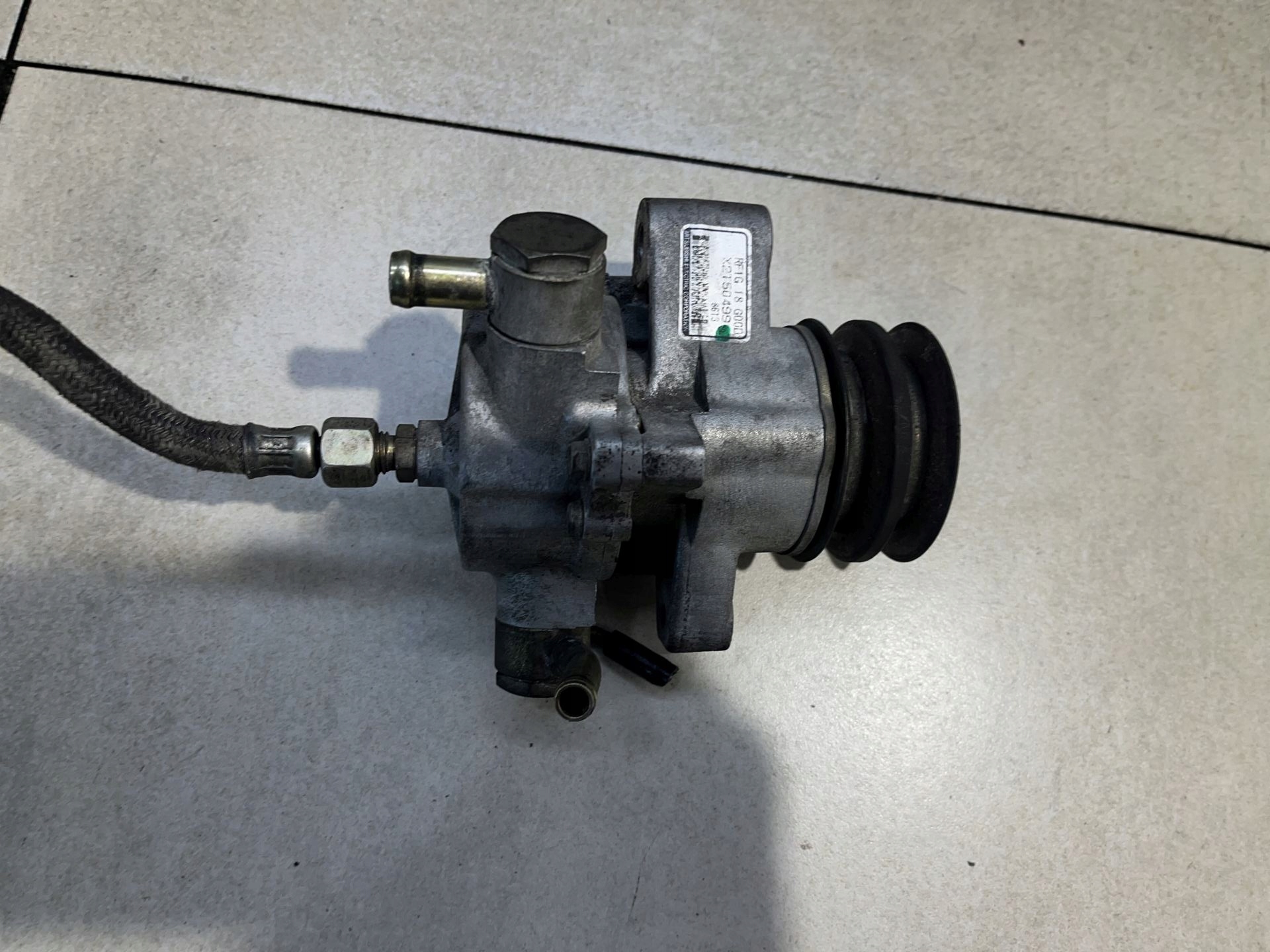 Pompa VACUM MAZDA 323F 2.0 D X2T50499