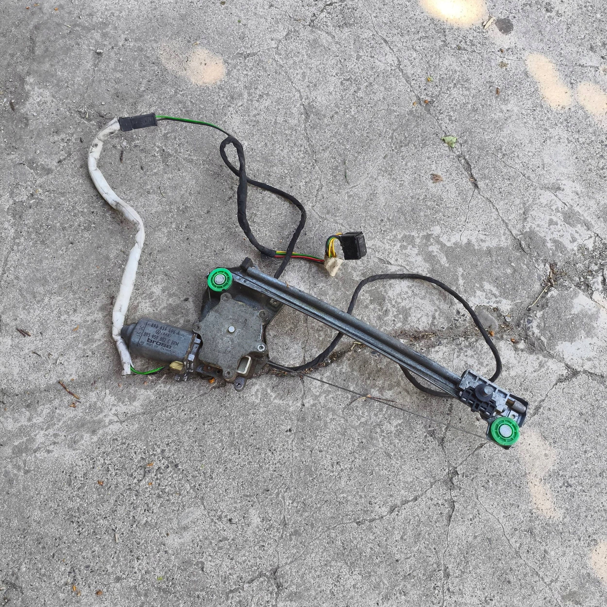 Audi 80 90 S2 B4 window regulator of the rear right rear part electrical