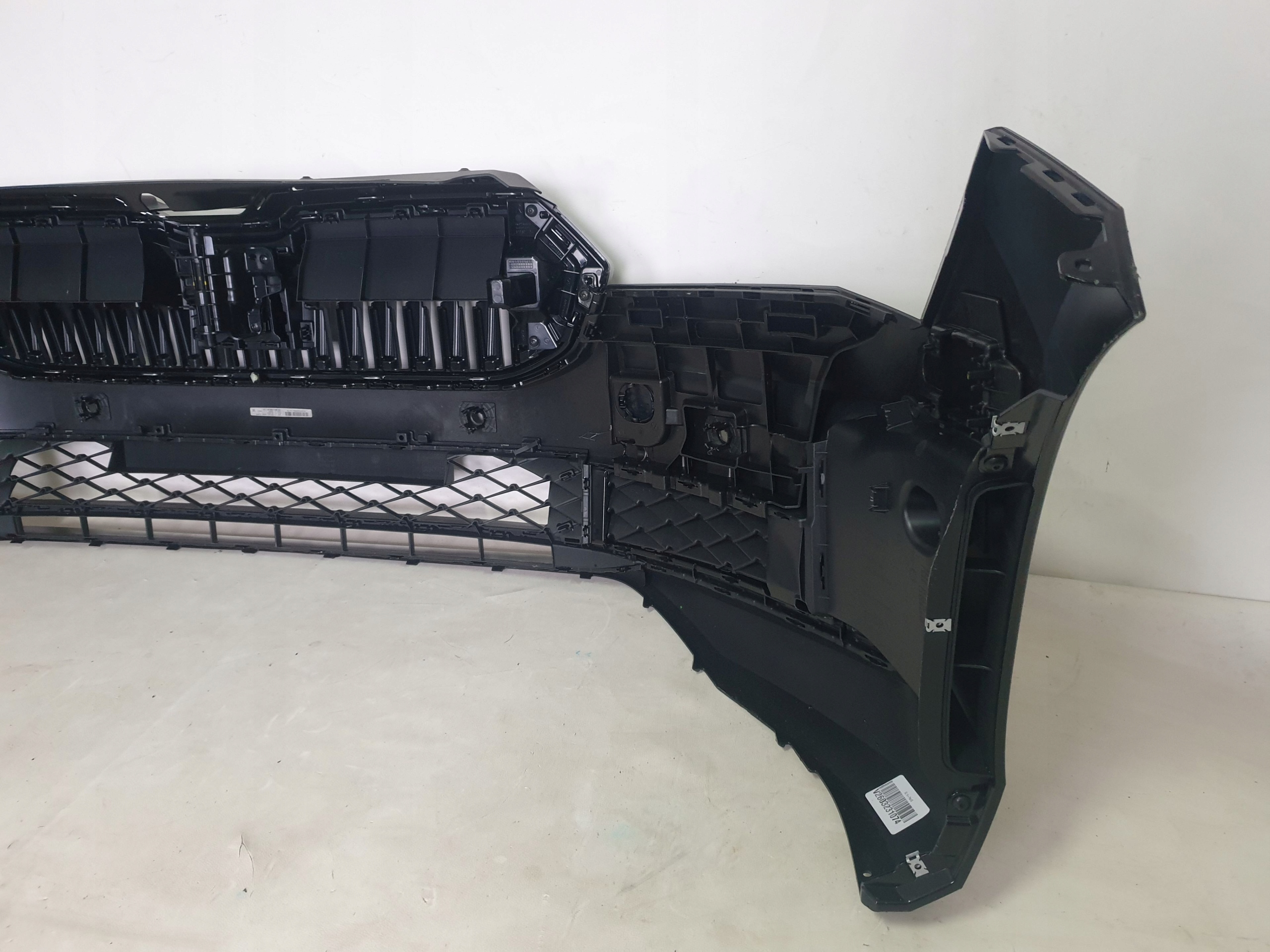 SKODA SUPERB IV 3P0 23-> bumper front front 6 x PDC cover 3P0807221