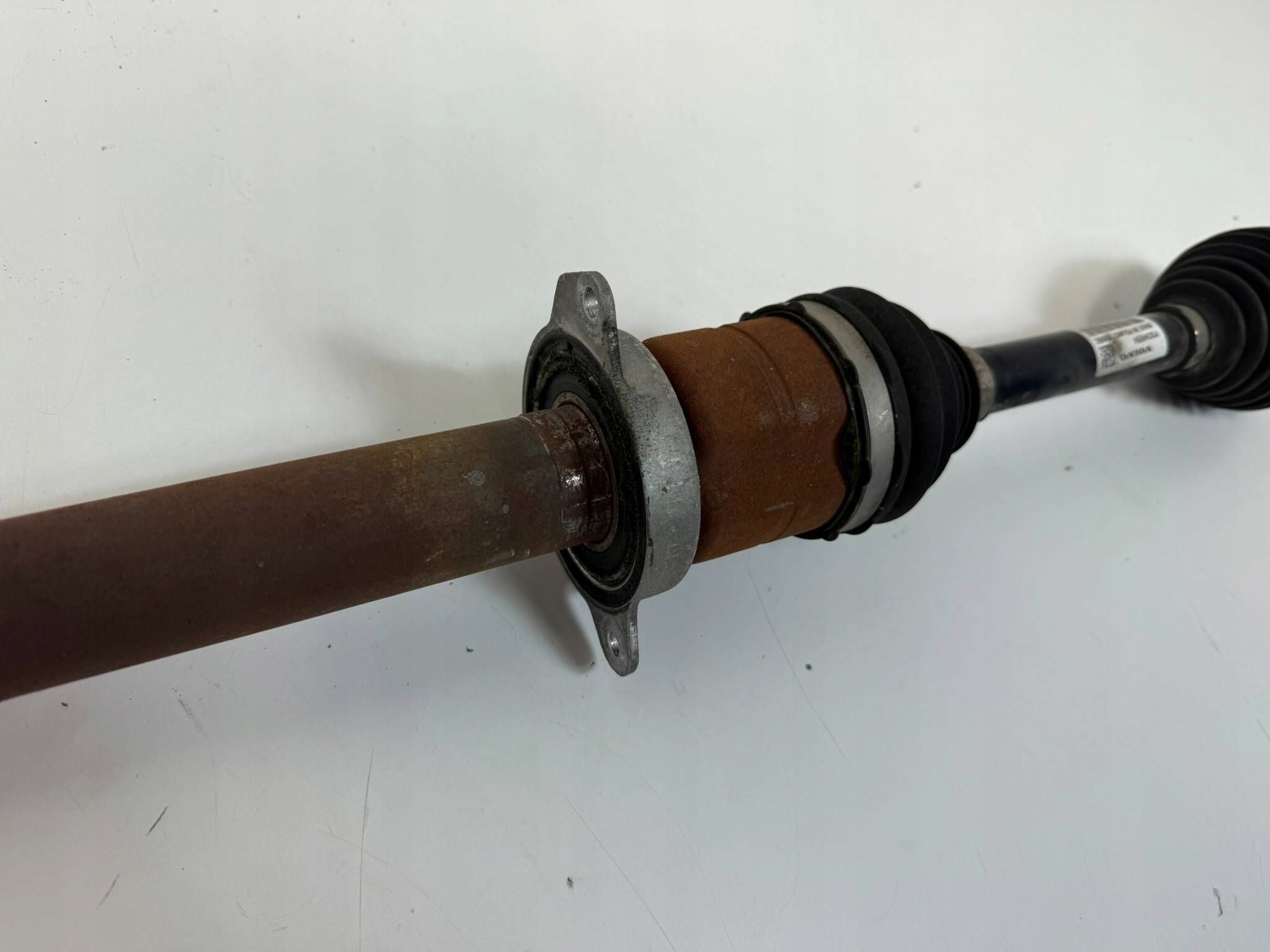 Volvo V60 2022 right side semi-axis front 32349294
