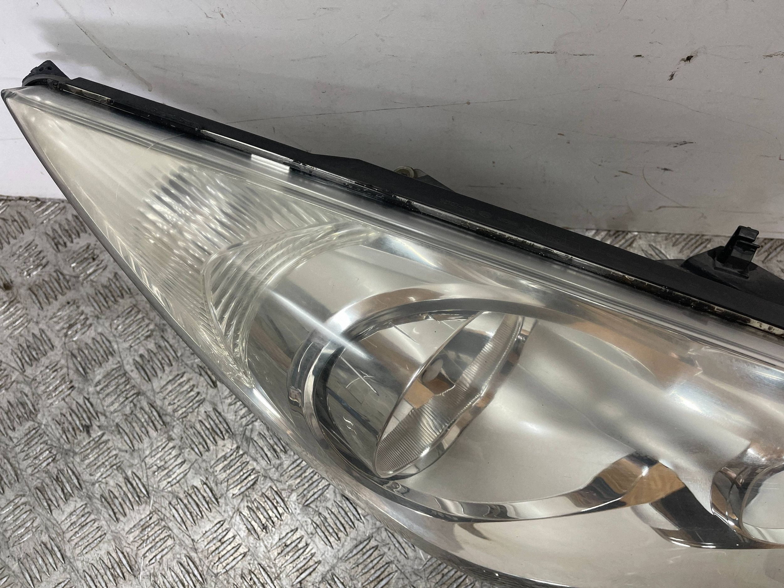 REFLEKTOR light front right KIA VENGA 09- 92102-1P000