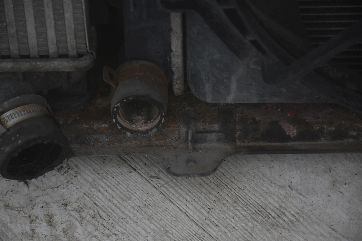 pillar * support panel for radiators HYUNDAI i40 CDRI DIESEL 1.7