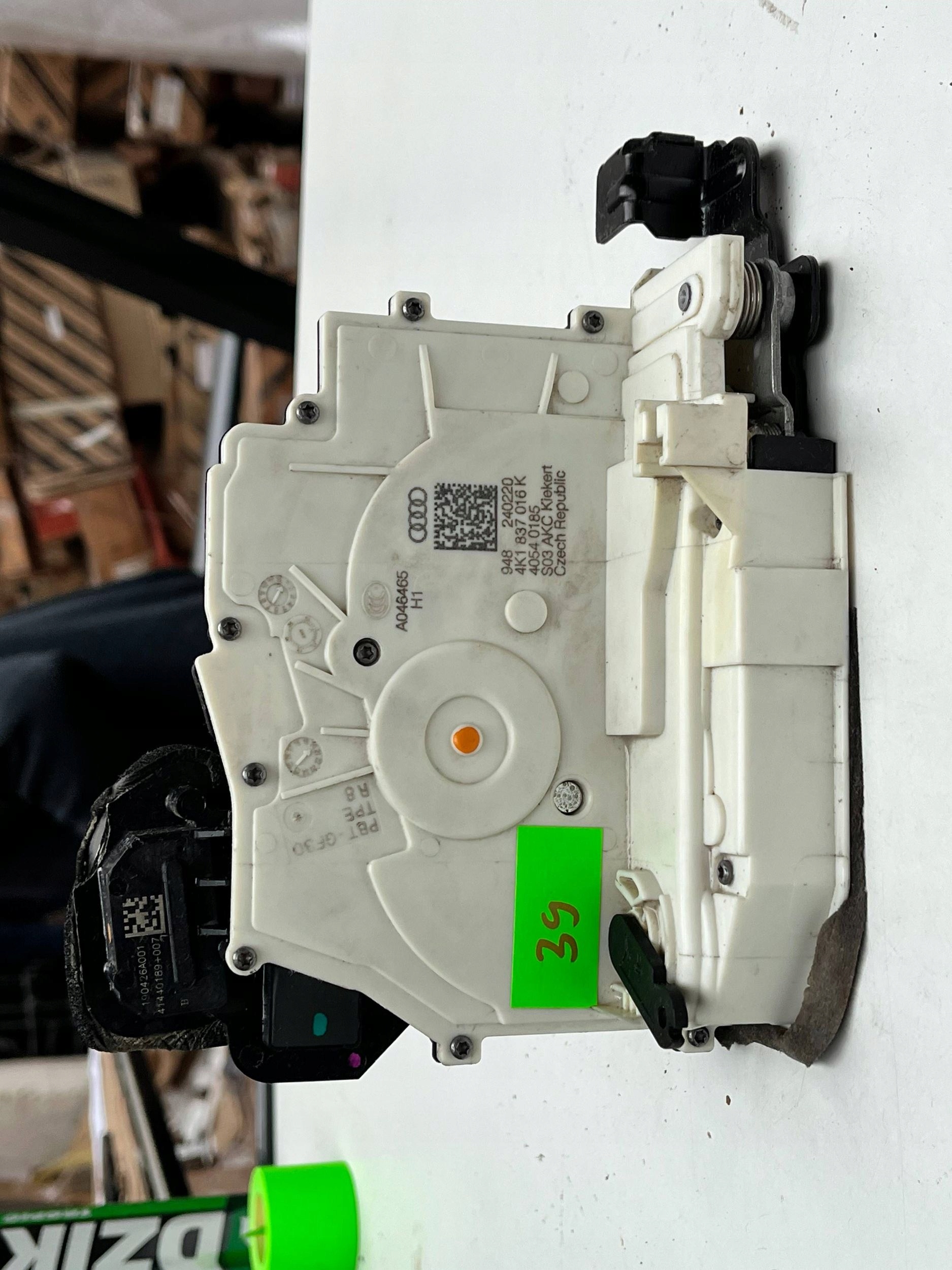 original lock door right front Audi RS Q8 4K1837016K !J