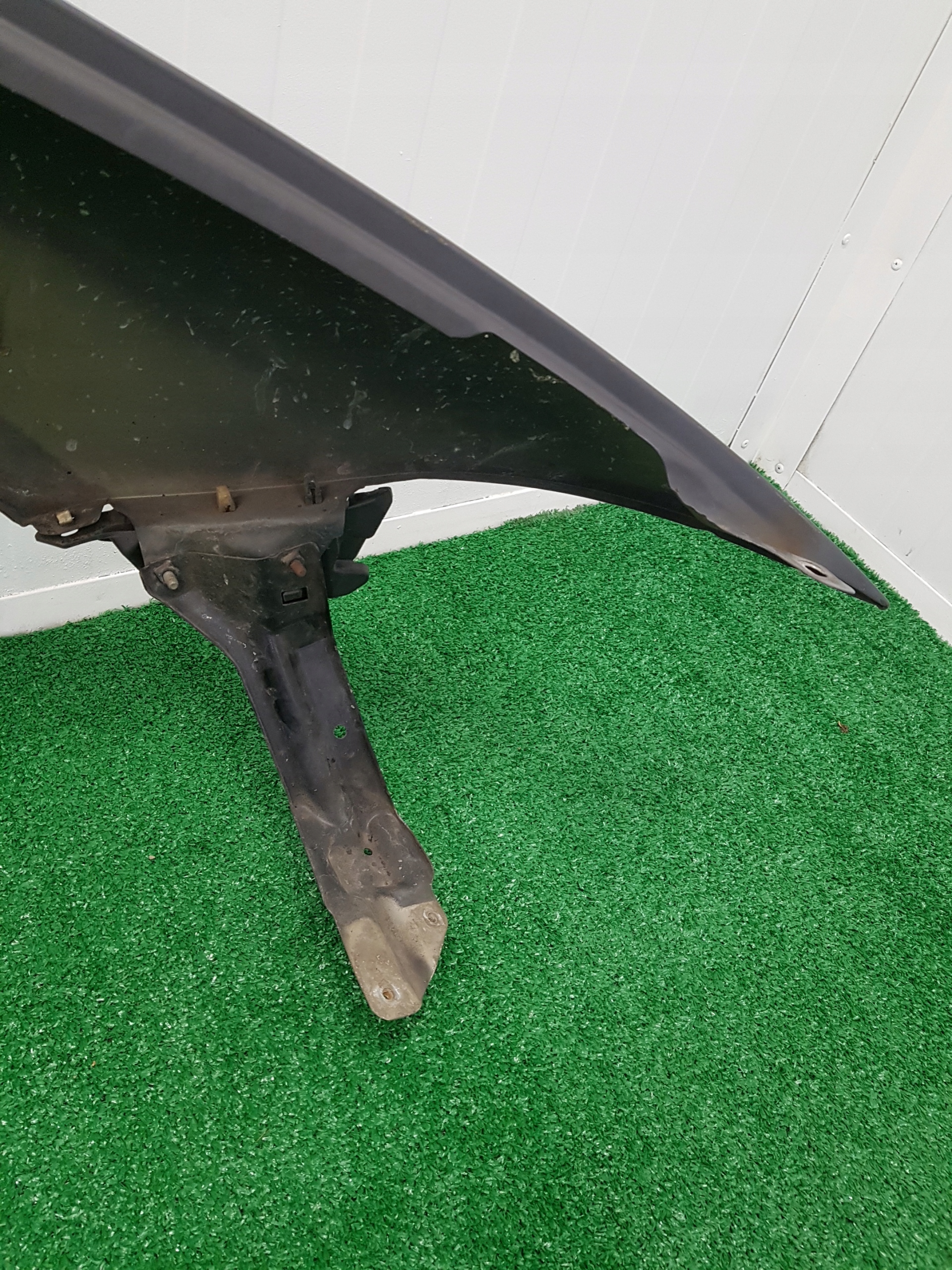 fender left front LIFT SEAT LEON 2