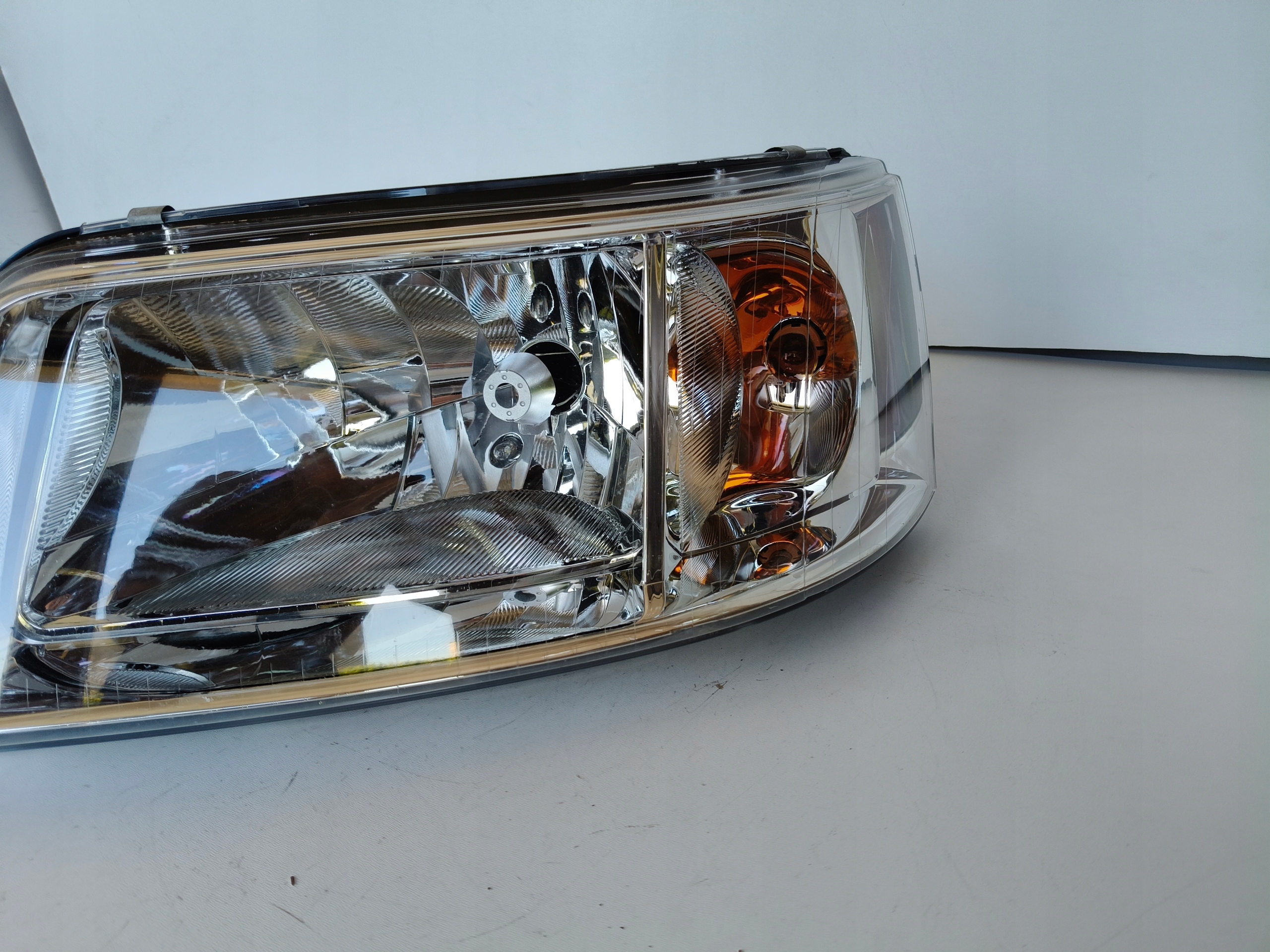light left REFLEKTOR VW T5 7H 7H0 03-09