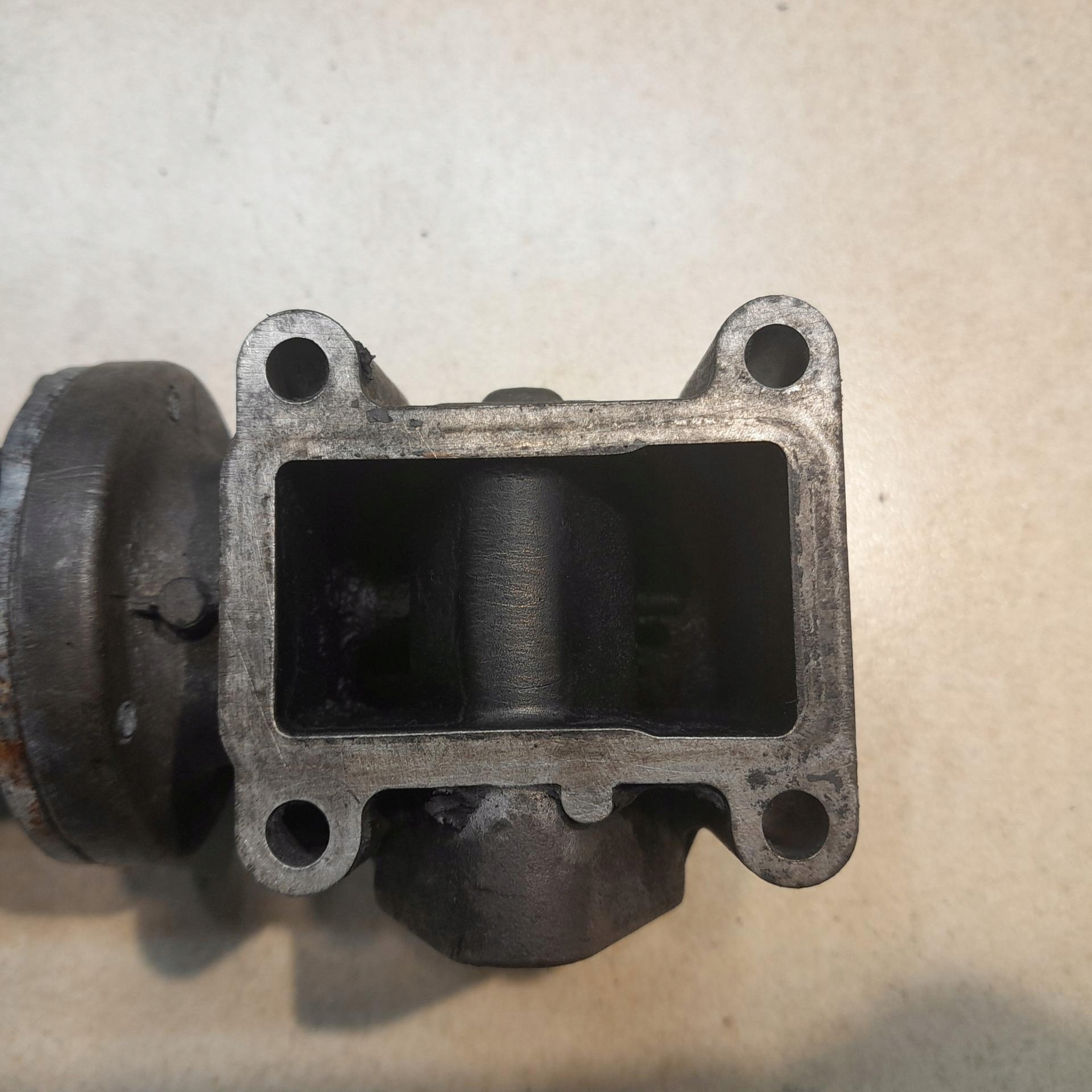 AGR-Ventil VECTRA C 1.9 CDTI 55215031