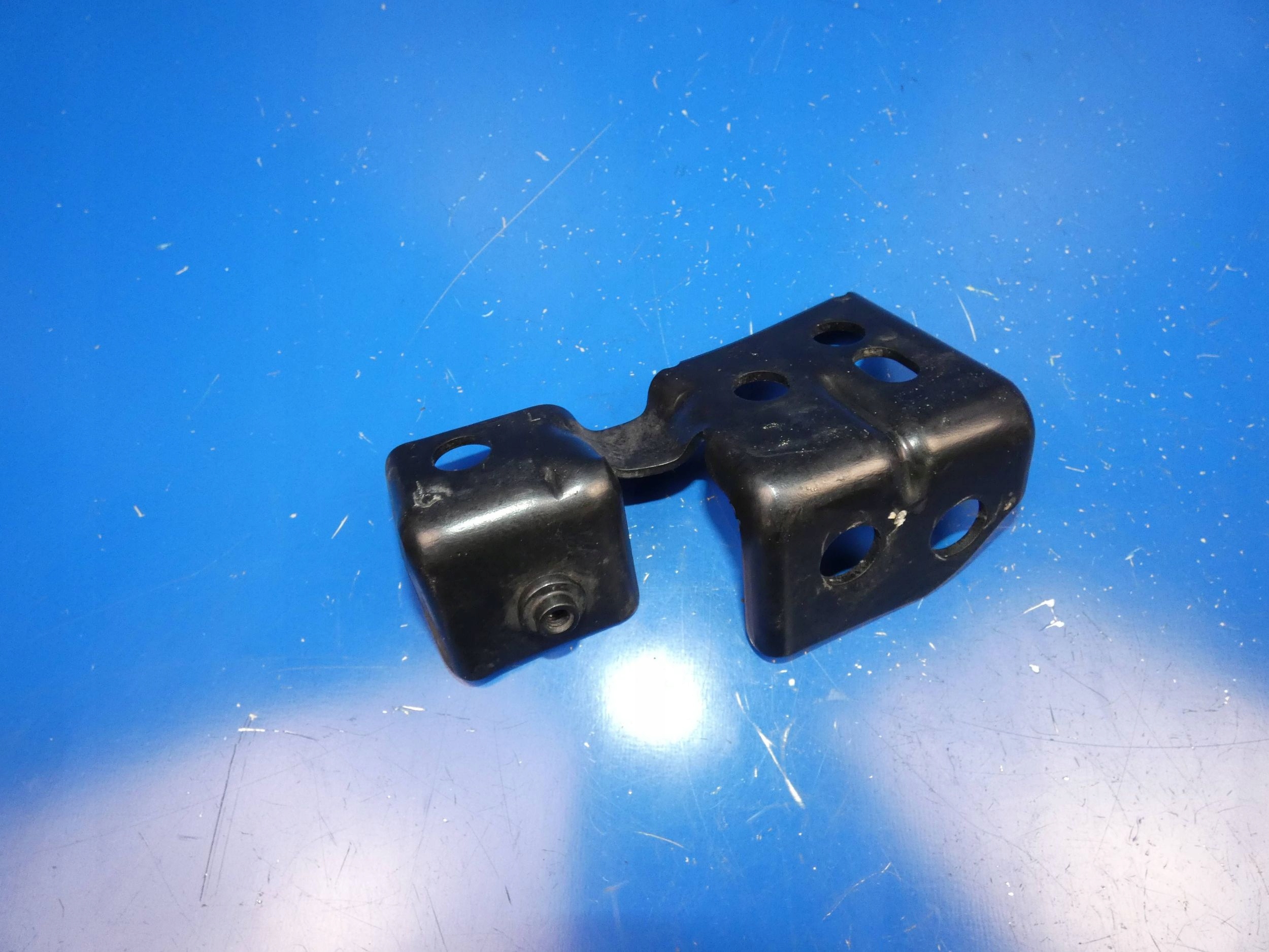 MERCEDES S KLASA W222 bracket holder console supports radiator left front