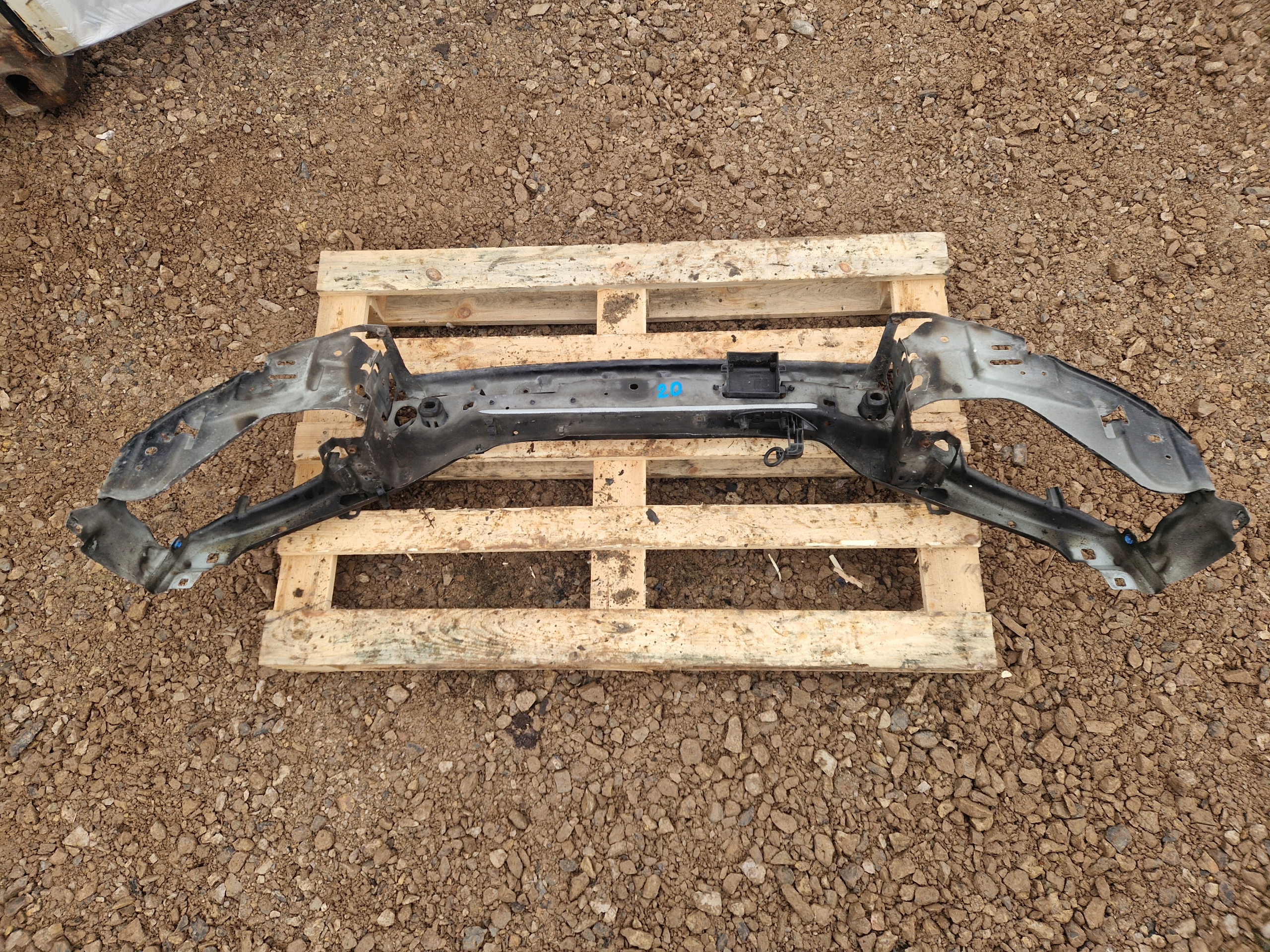support panel for radiators pillar iron VOLVO S40 V50