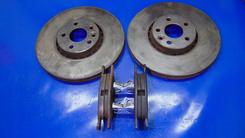 TRACZE brake front 2.4 D5 VOLVO XC60 and 08-17