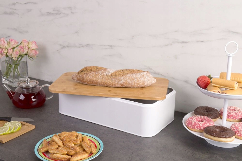 CHLEBAK METALOWY+POKRYWKA BAMBUS DESKA DO KROJENIA Marka Zeller