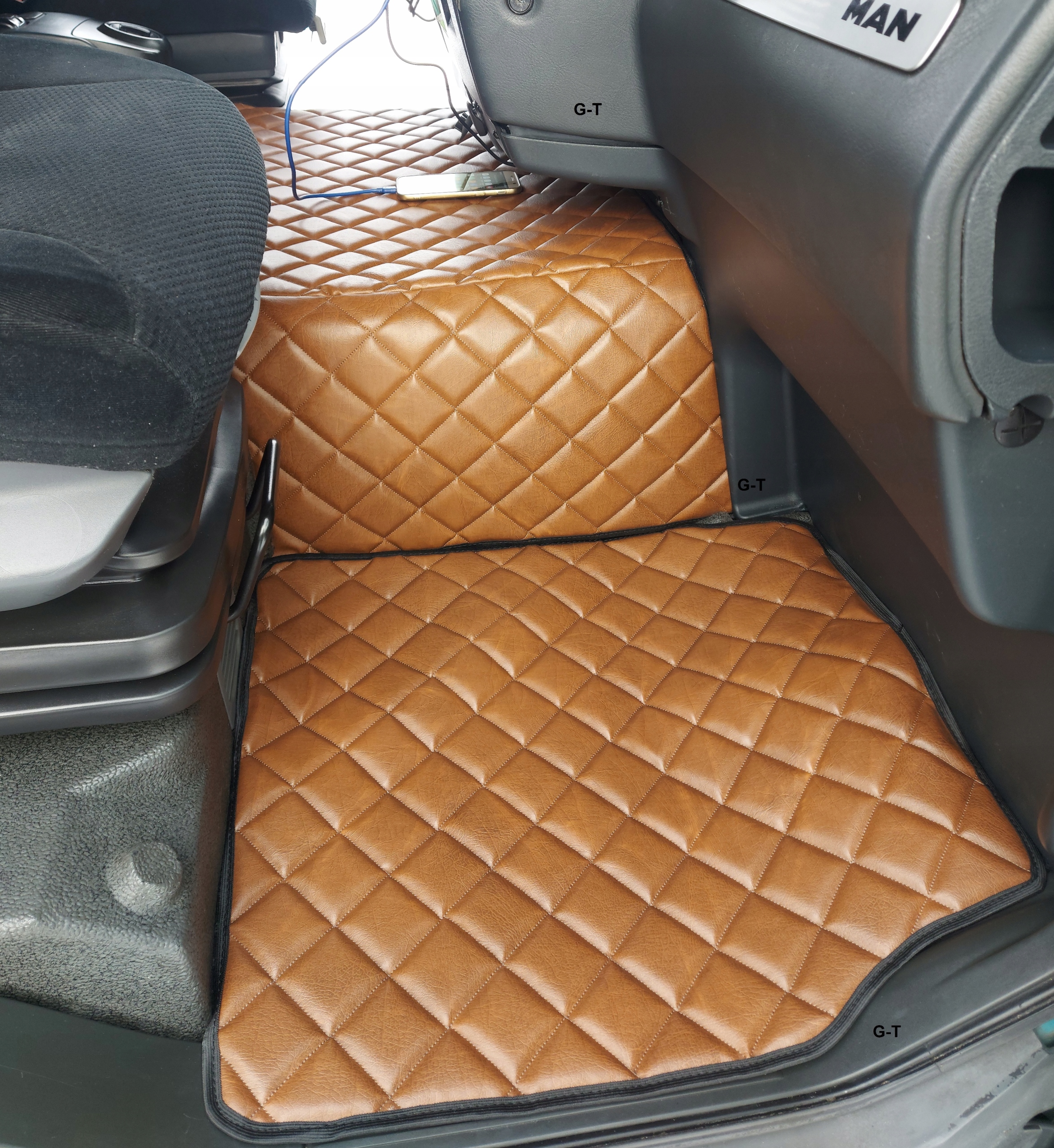 СТЕГАНЫЕ КОВРИКИ MAN TGA TGS TGL УЗКАЯ КАБИНА MAN