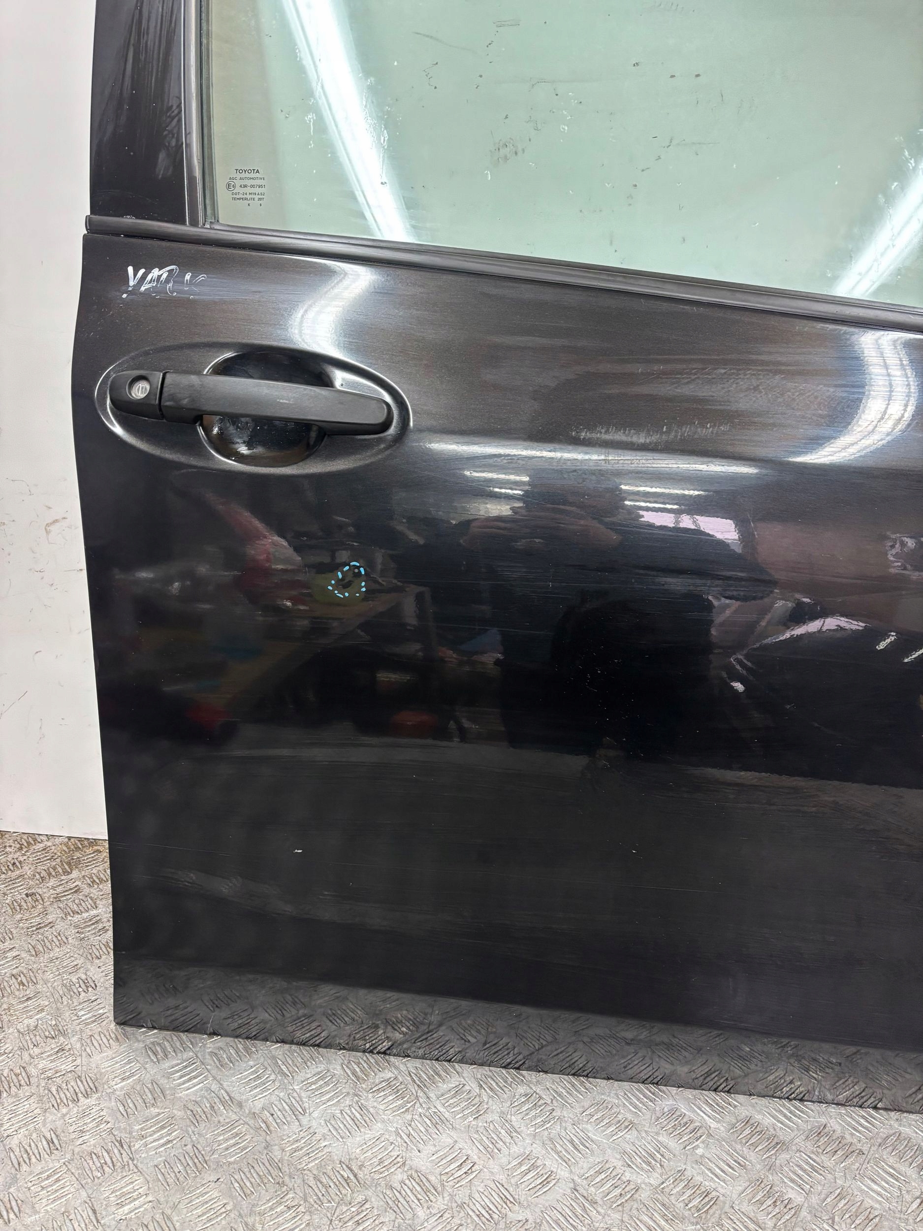 door front front right TOYOTA YARIS II 2 06