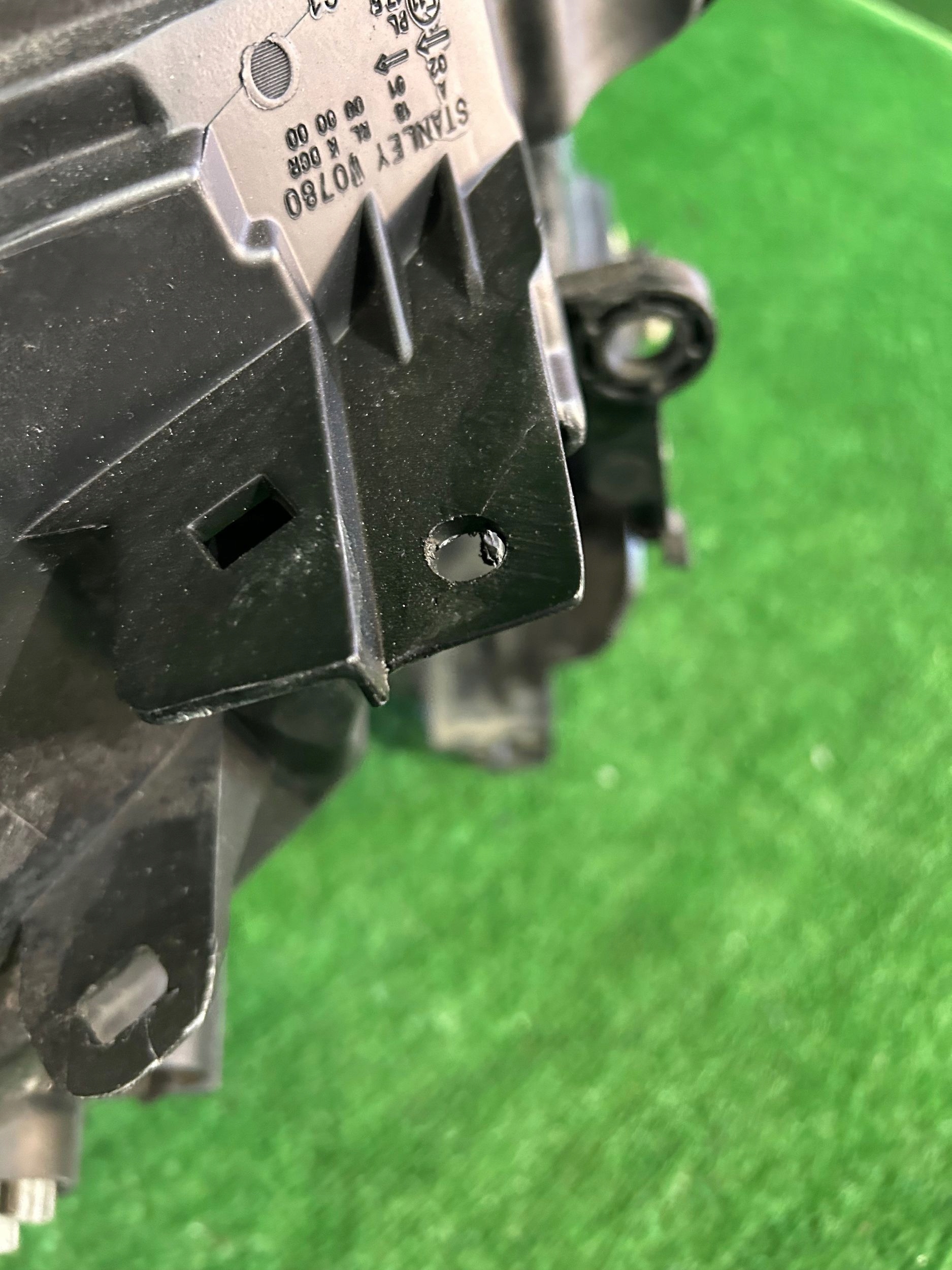 REFLEKTOR left HONDA CR-V XENON + support 12-16 NR.R83