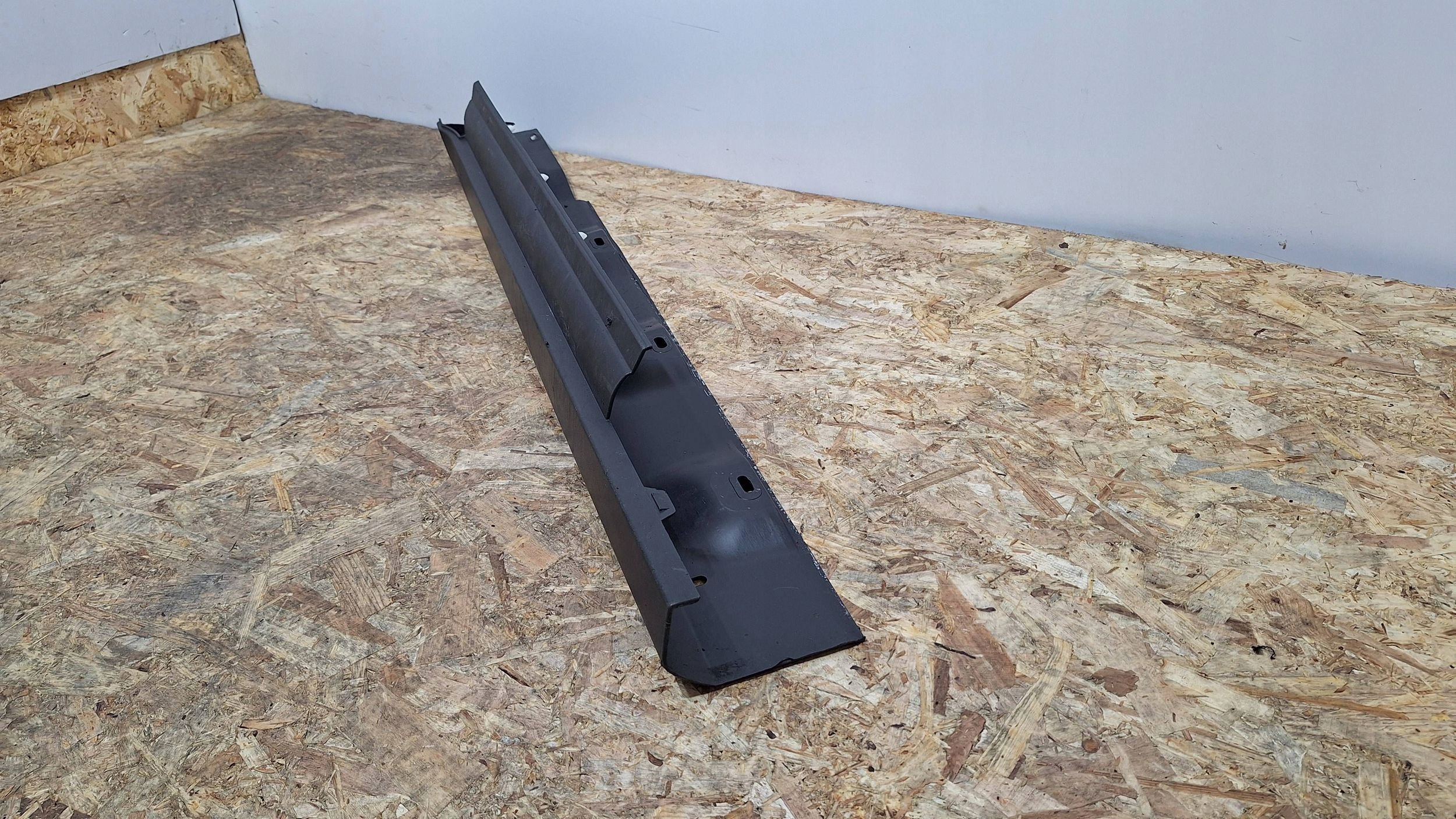 cap threshold moulding threshold left FORD C-MAX MK2 10- AM51-R10259-A