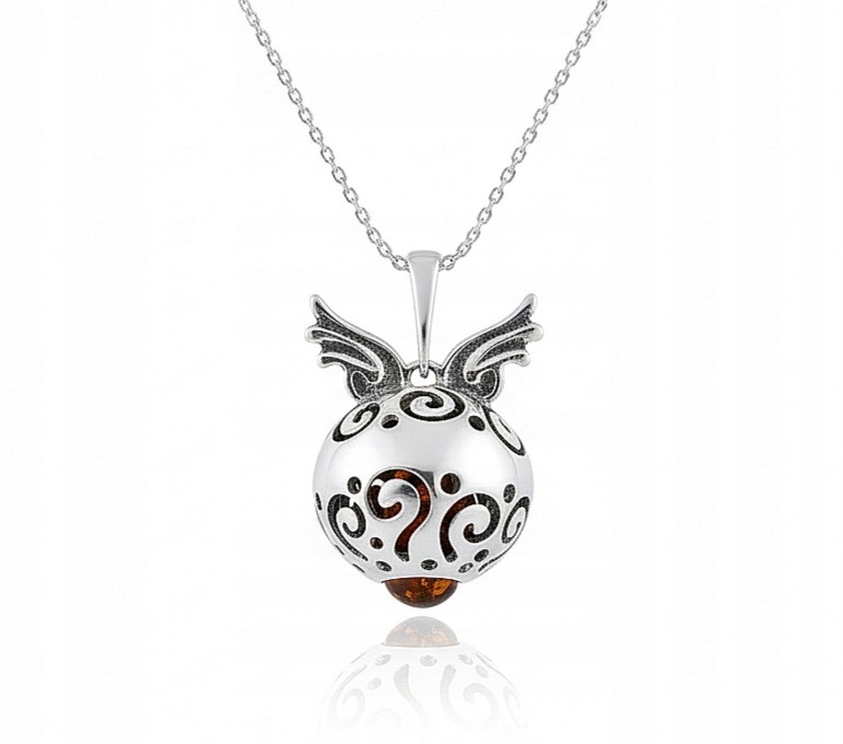 Stříbrný Přívěsek S Ažurovou Koulí Křídla A Jantarem