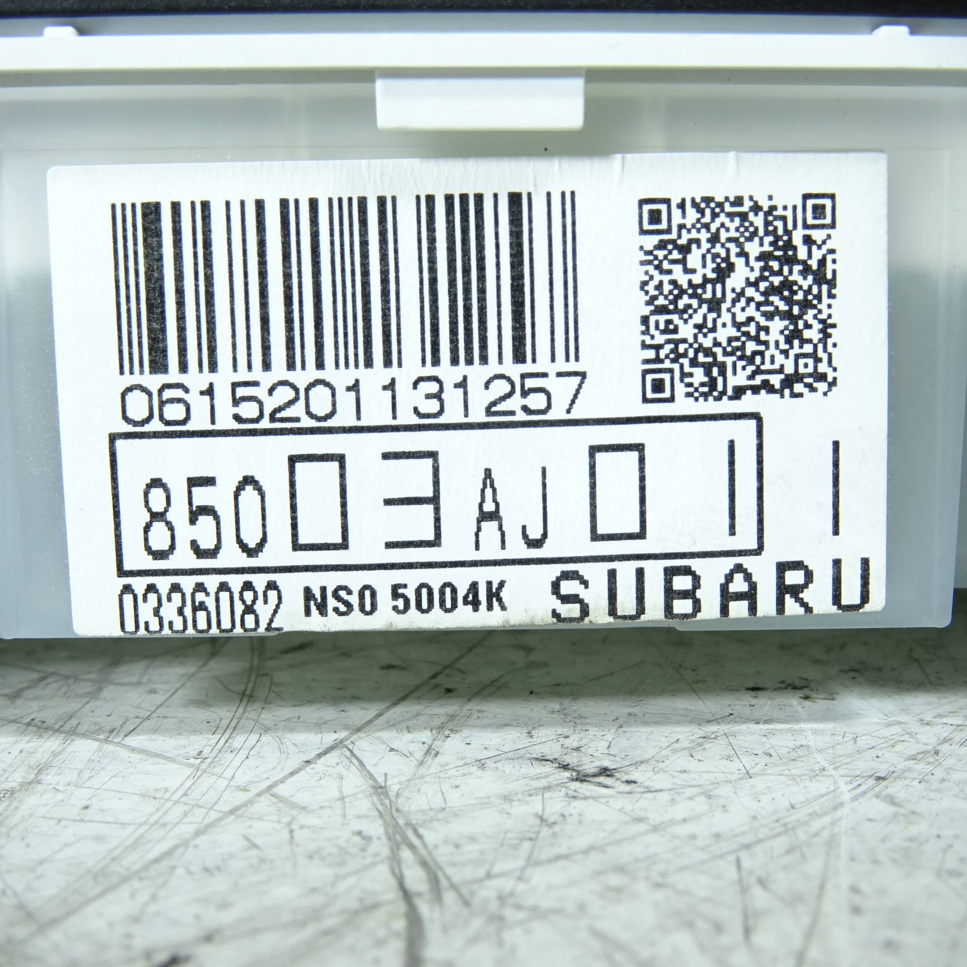SUBARU LEGACY V 2.0D dials 85003AJ01